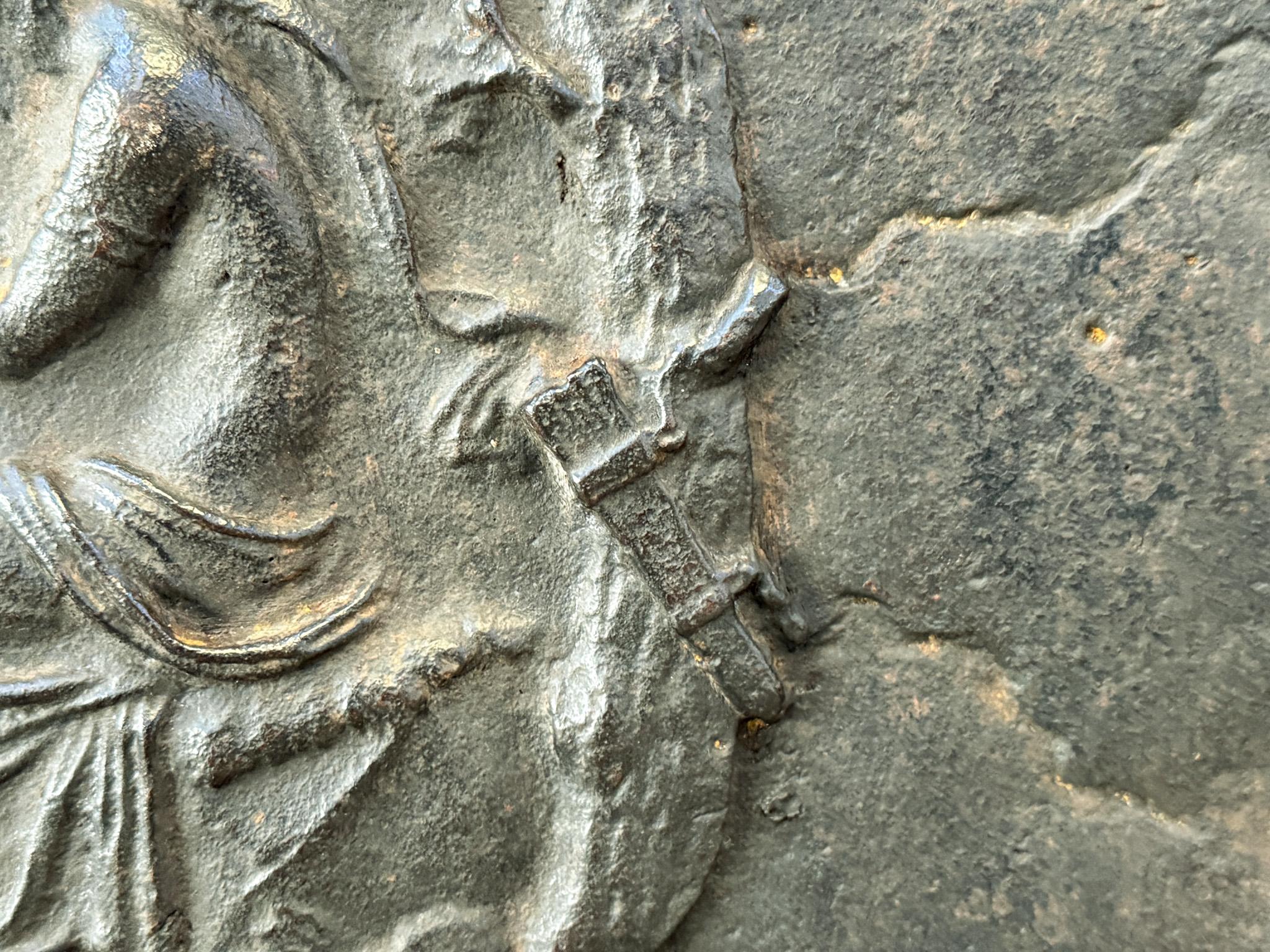 Antique French 'Diana' Fireback / Backsplash, periodo neoclassico In condizioni buone in vendita a Soest, NL