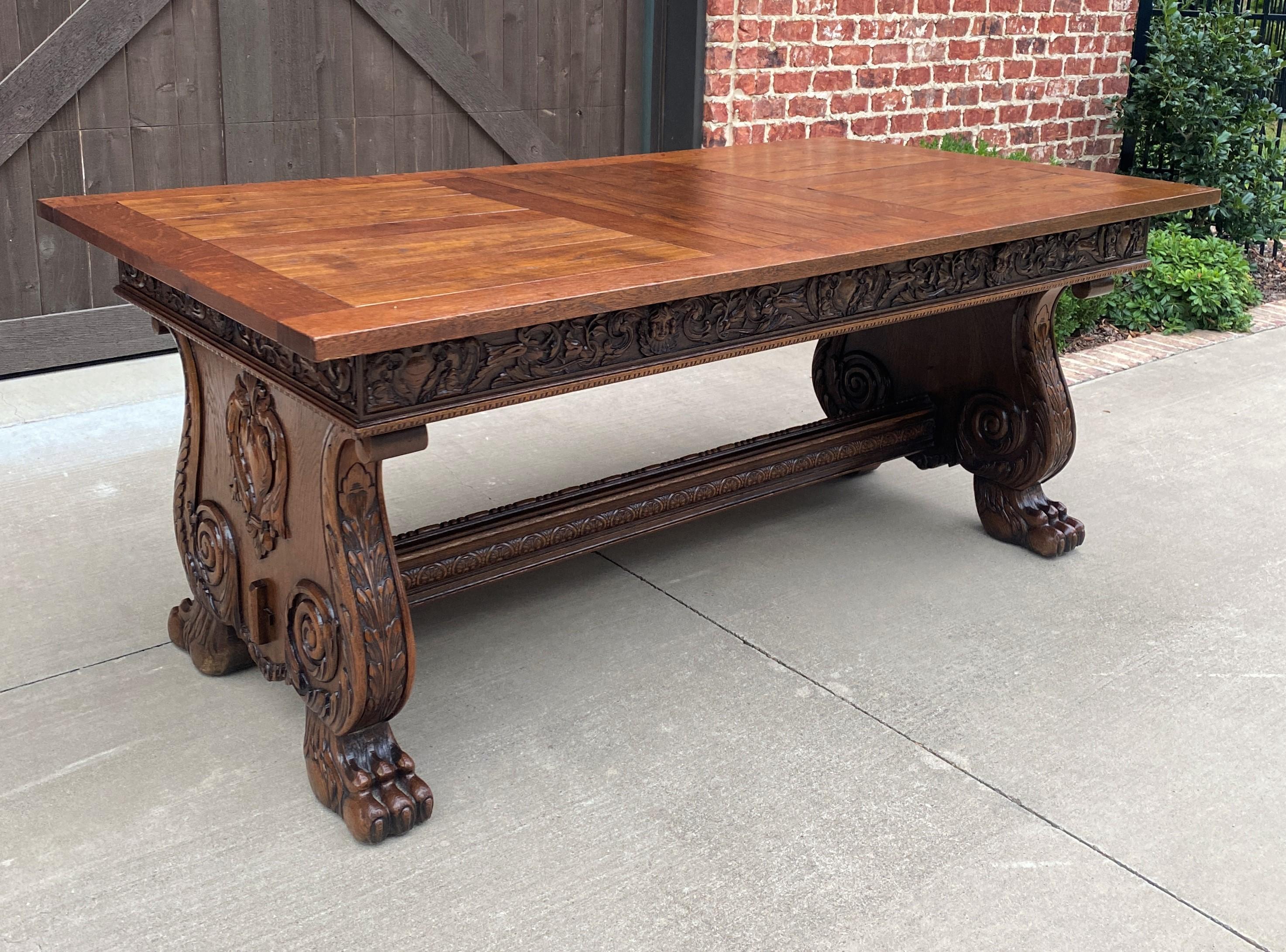 Beautiful antique French oak Renaissance revival dining table conference library table or desk~~c. 1880s 

This table has 