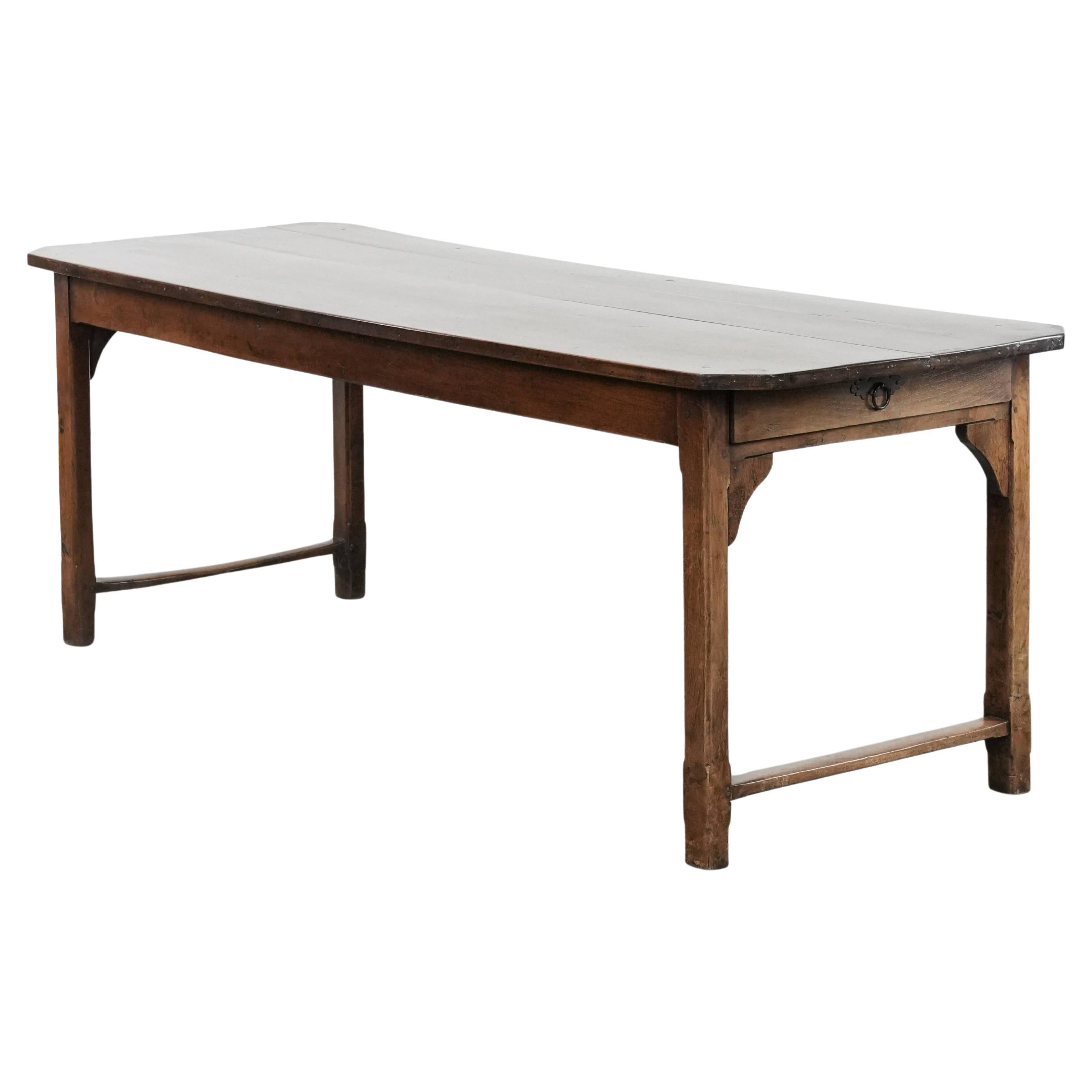 Antique French dining table for 4 to 6 people from the late 18th century For Sale