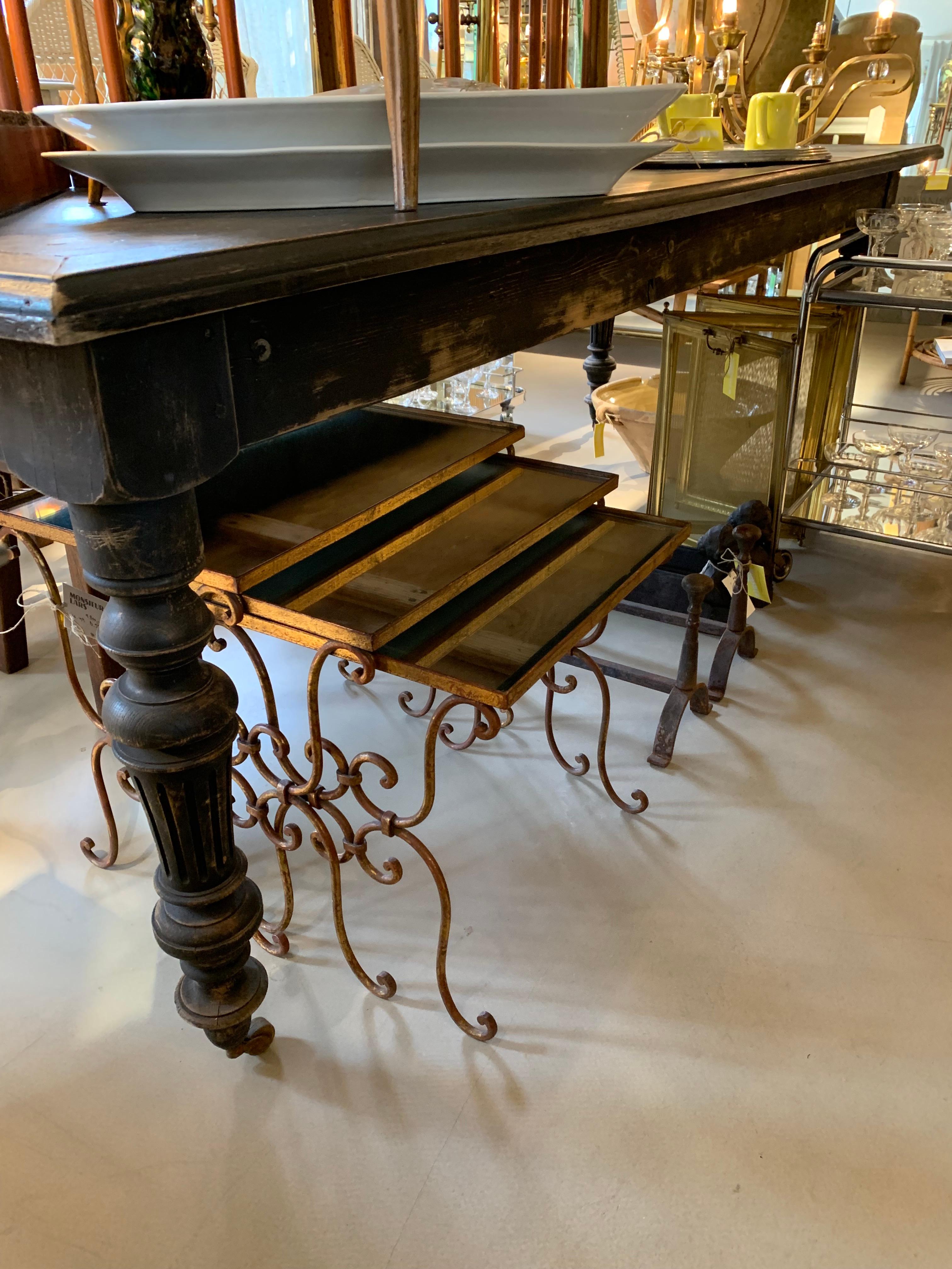Table à manger française d'antiquités en vente 6