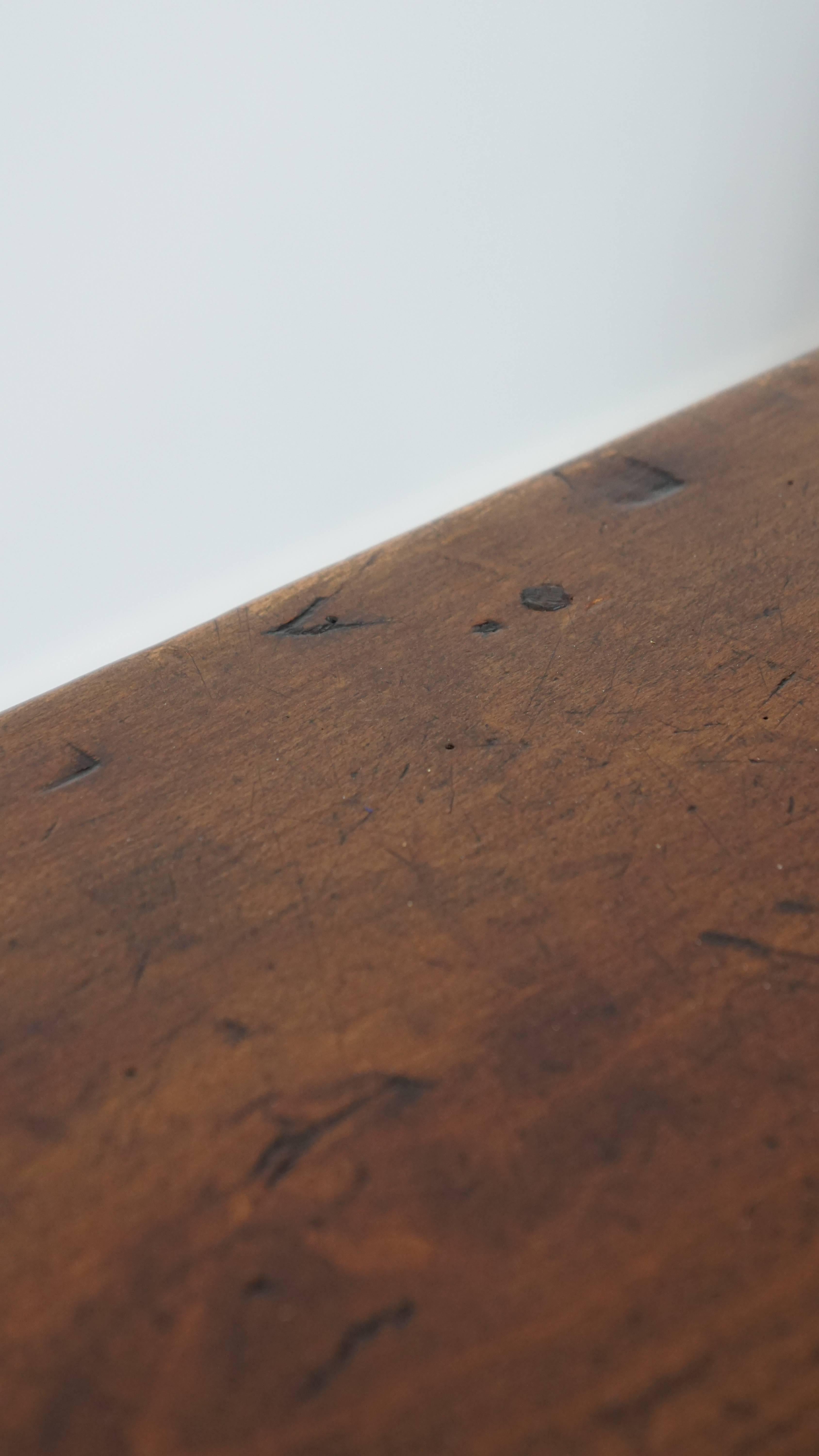 Antique French Dining Table in Fruitwood from the 18th Century with 2 Drawers For Sale 7