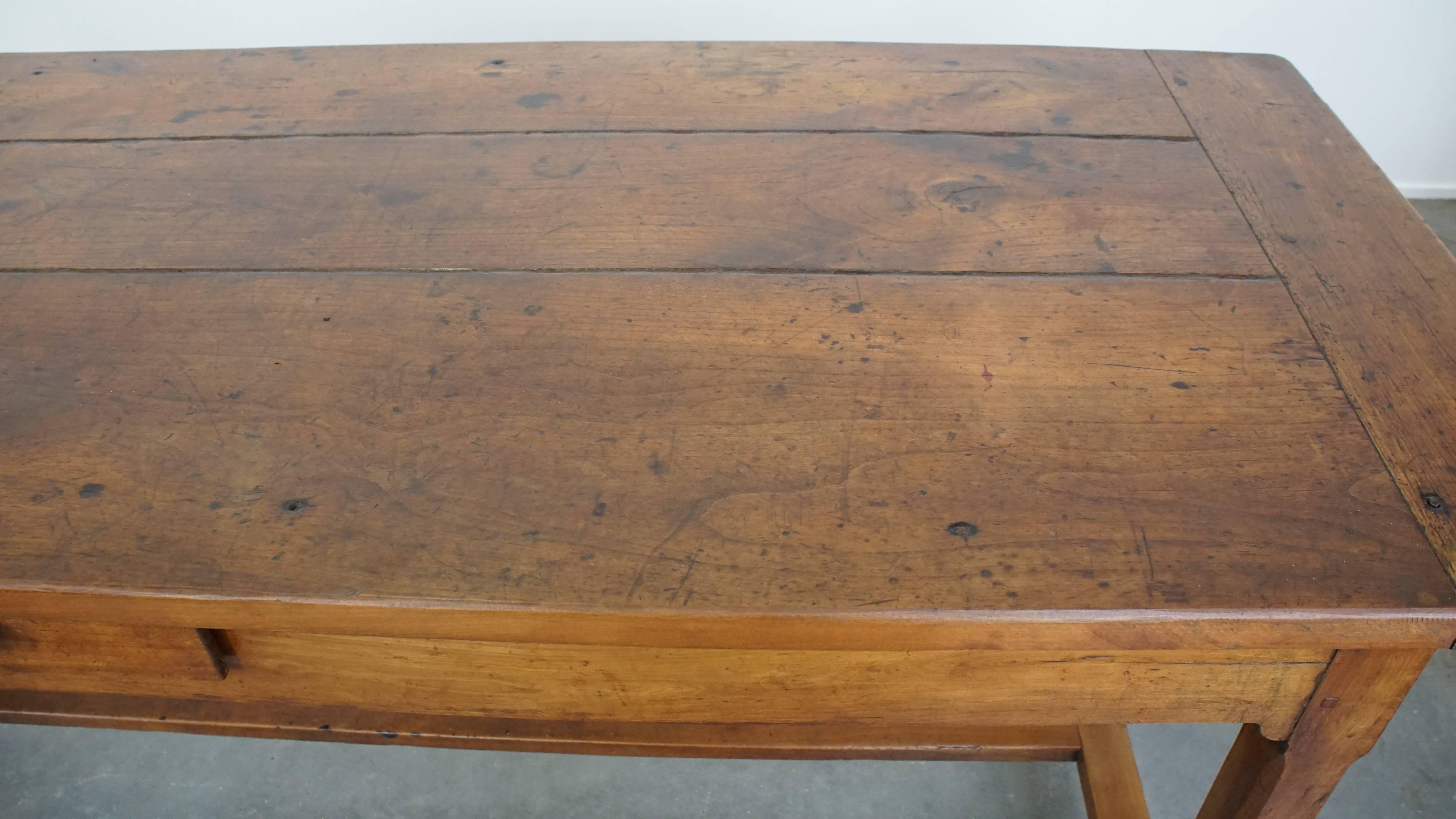 Fruitiers Ancienne table de salle à manger française à 3 tiroirs de la fin du 18e siècle en vente