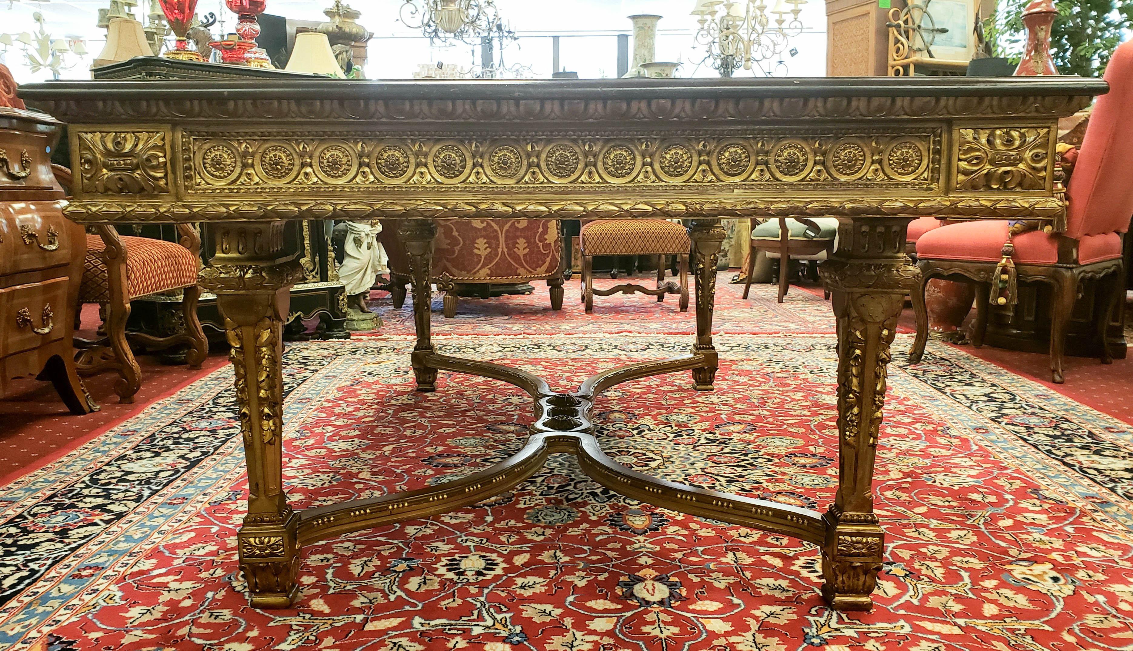 Antique French Dining Table with 3 Extension Leaves In Good Condition In Palm Beach Gardens, FL