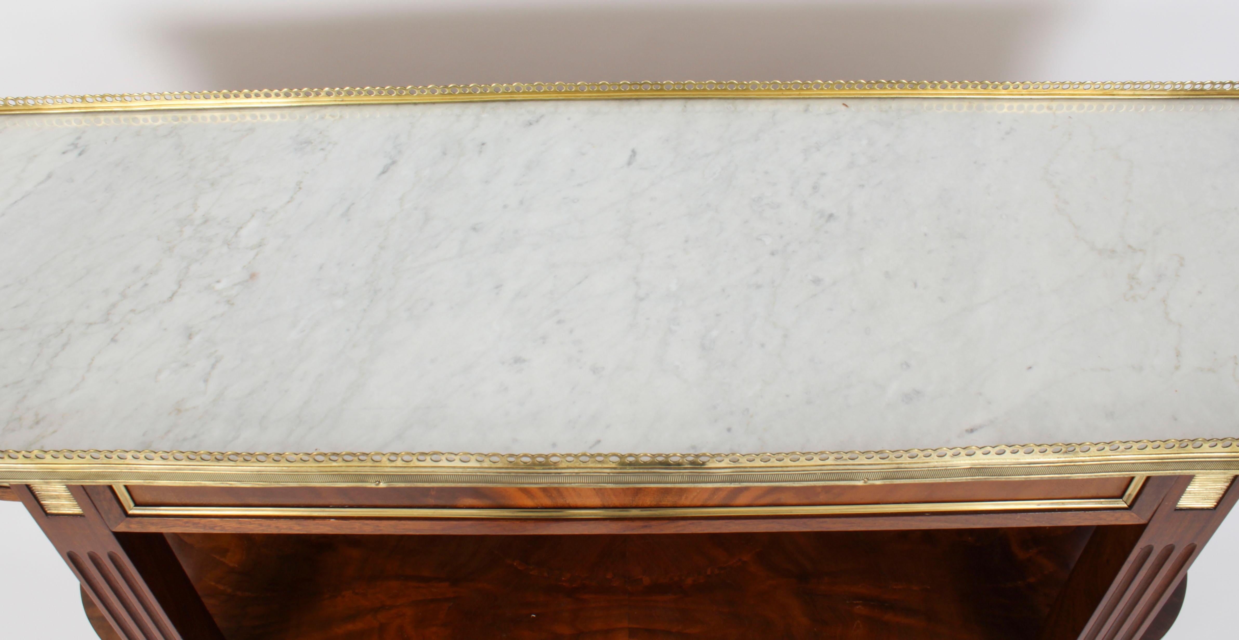 Antiker französischer Directoire Buffet- und Sideboard-Serviertisch, 19. Jahrhundert im Zustand „Gut“ im Angebot in London, GB