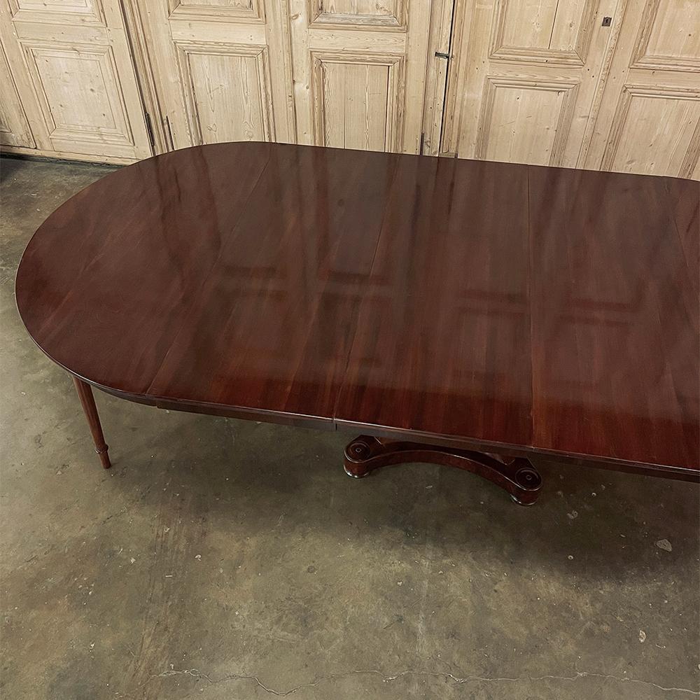 Antique French Directoire Mahogany Banquet Table with 3 Leaves In Good Condition For Sale In Dallas, TX