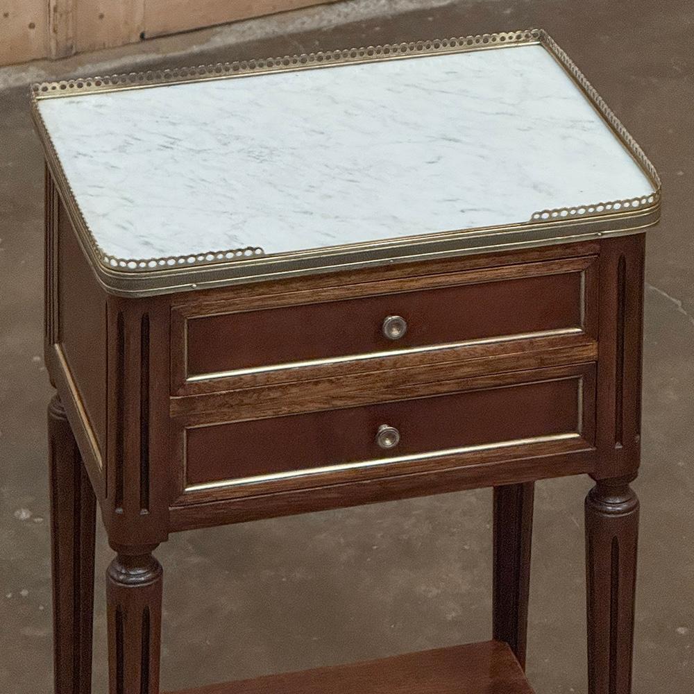 Antique French Directoire Mahogany End Table with Carrara Marble For Sale 5