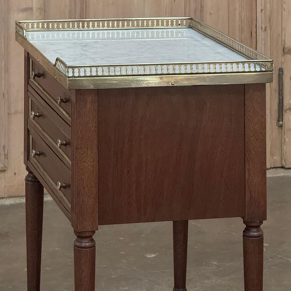 Antique French Directoire Mahogany End Table with Carrara Marble For Sale 4