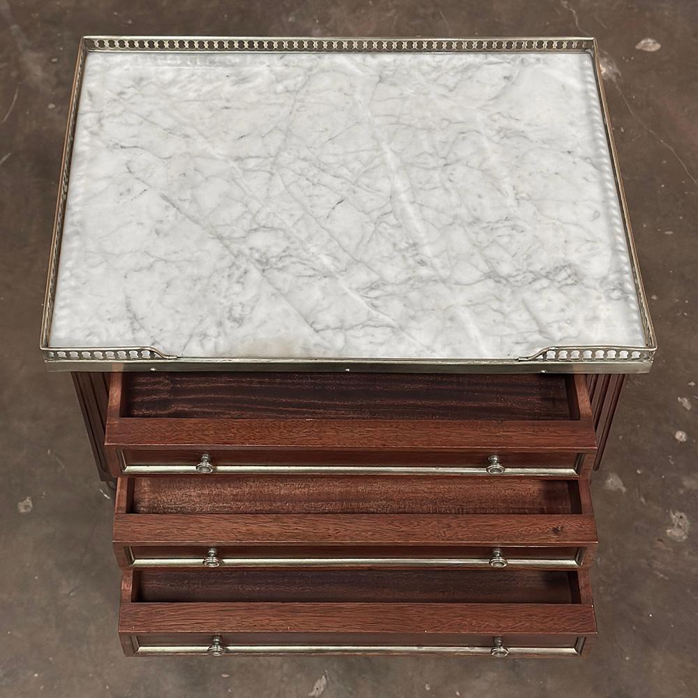 Antique French Directoire Mahogany End Table with Carrara Marble For Sale 7