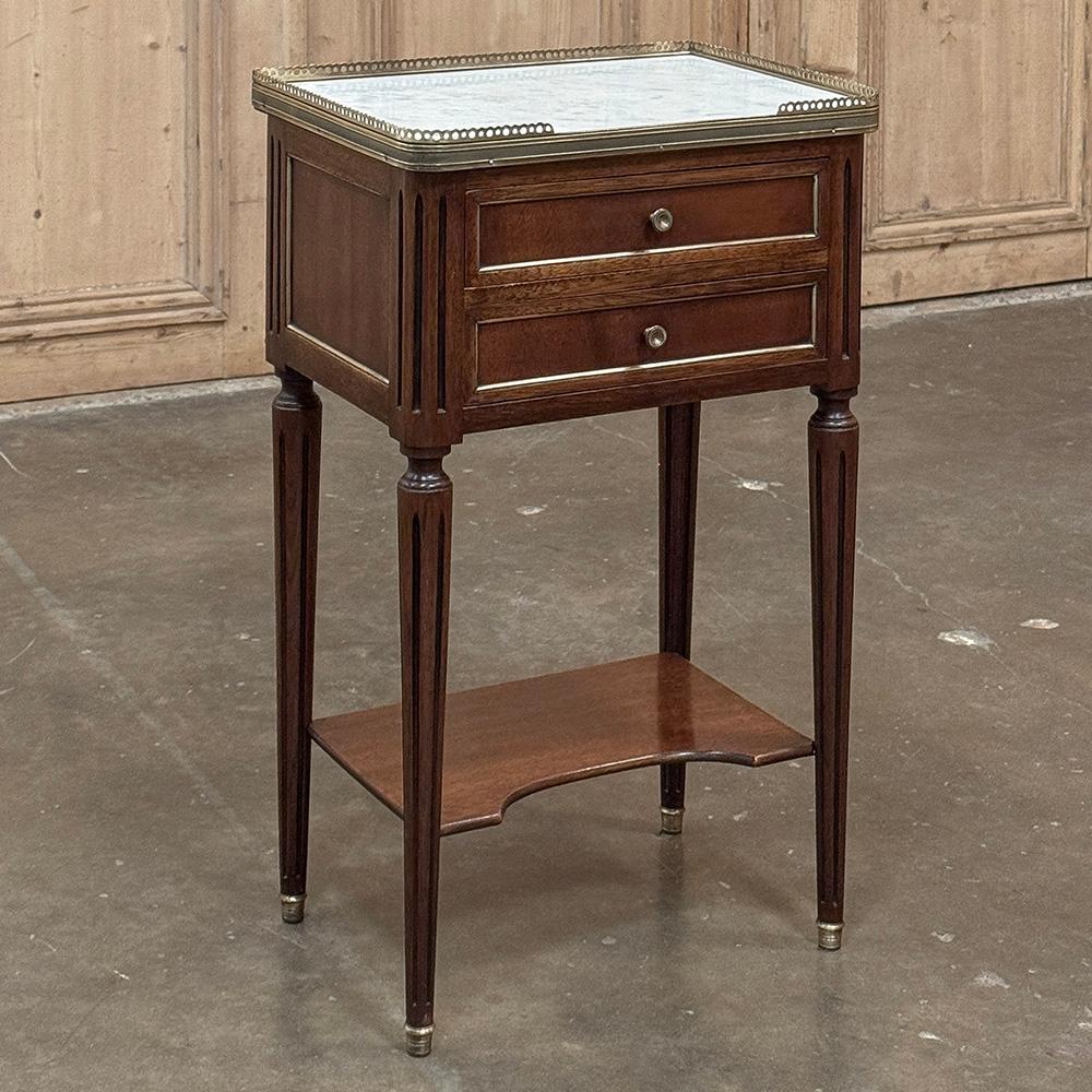 Antique French Directoire Mahogany End Table with Carrara Marble In Good Condition For Sale In Dallas, TX