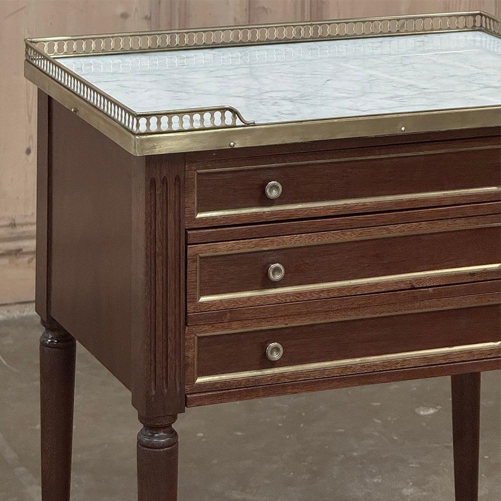 Antique French Directoire Mahogany End Table with Carrara Marble In Good Condition For Sale In Dallas, TX