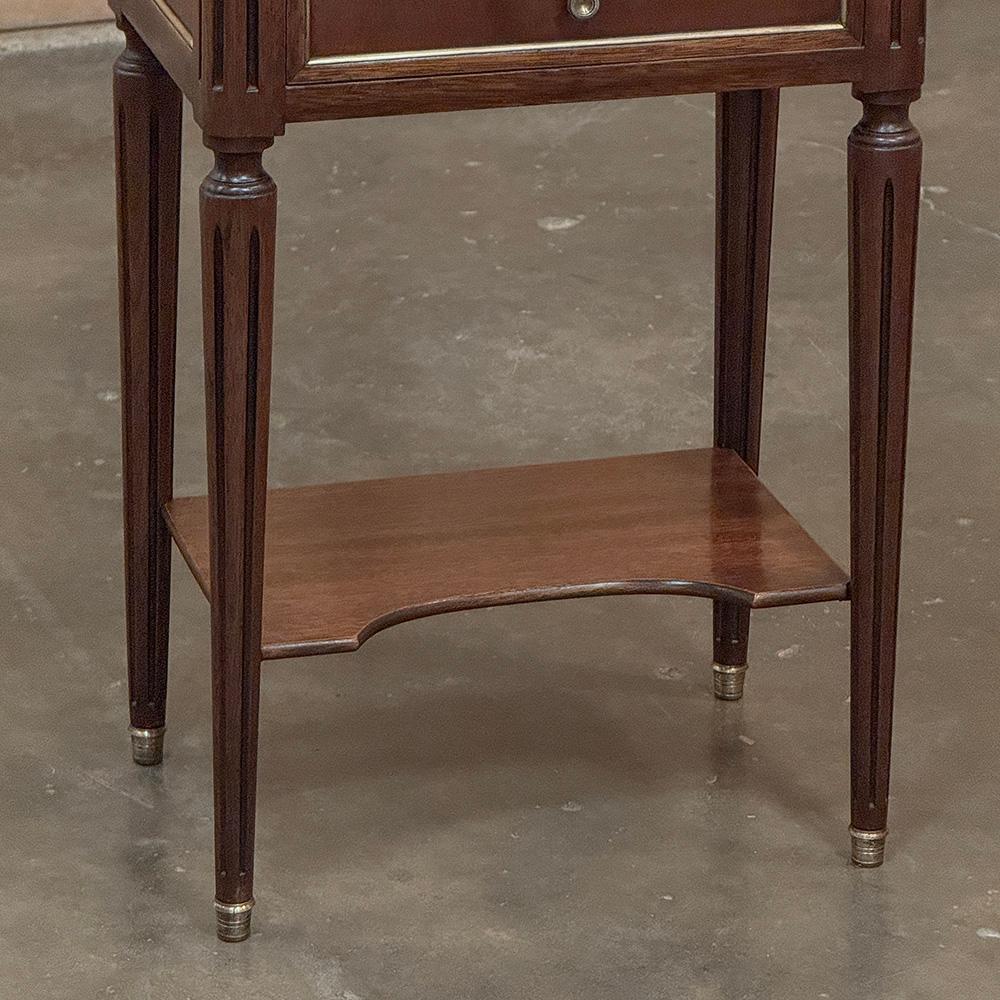 Antique French Directoire Mahogany End Table with Carrara Marble For Sale 1