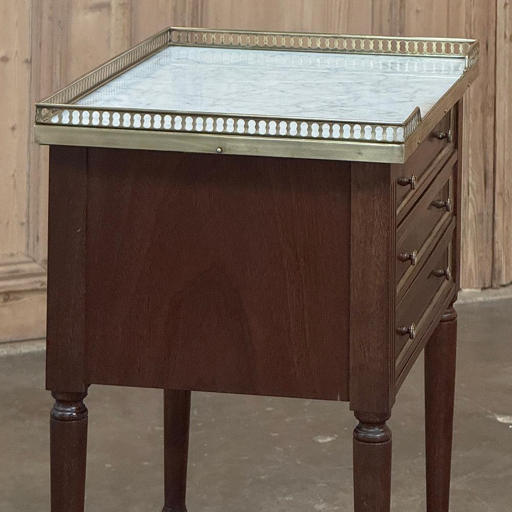 Antique French Directoire Mahogany End Table with Carrara Marble For Sale 2