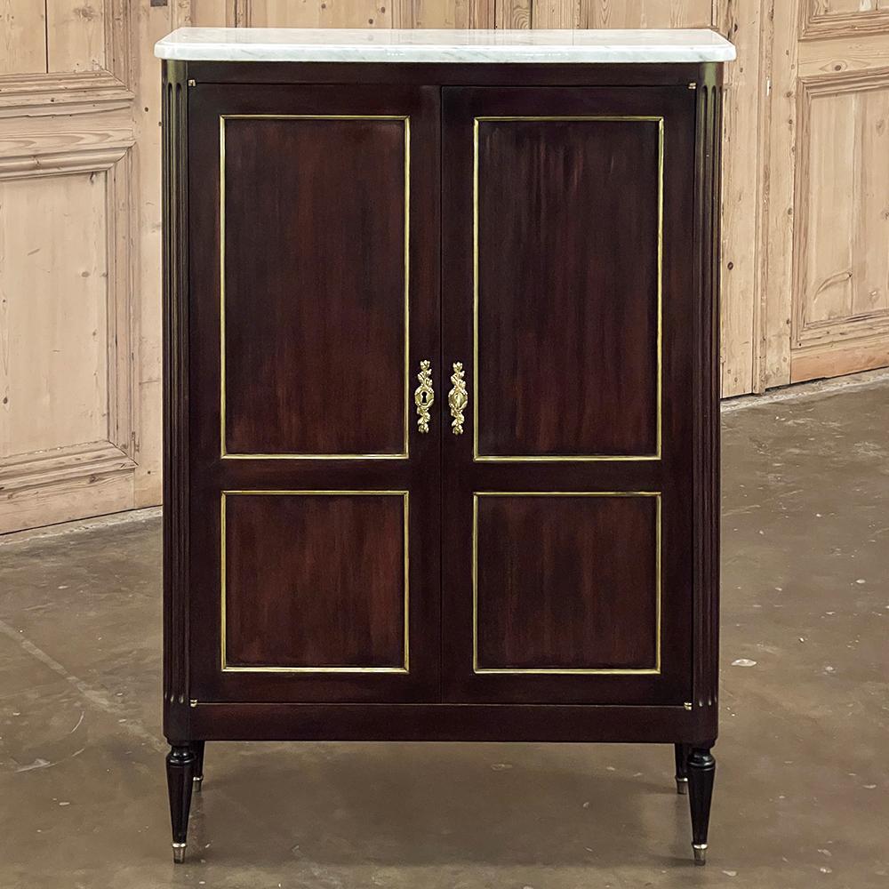 Antique French Directoire Mahogany Petite Cabinet with Carrara Marble Top In Good Condition For Sale In Dallas, TX