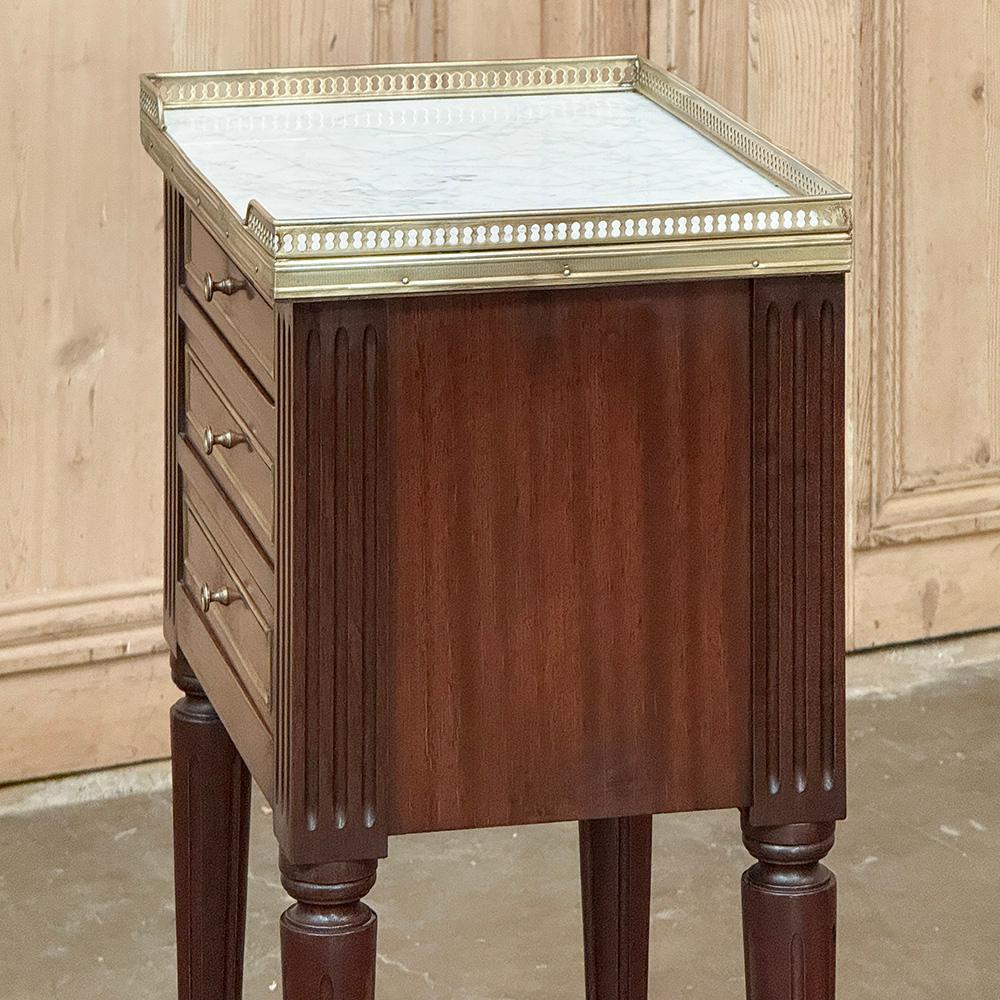 Antique French Directoire Neoclassical End Table with Carrara Marble For Sale 5