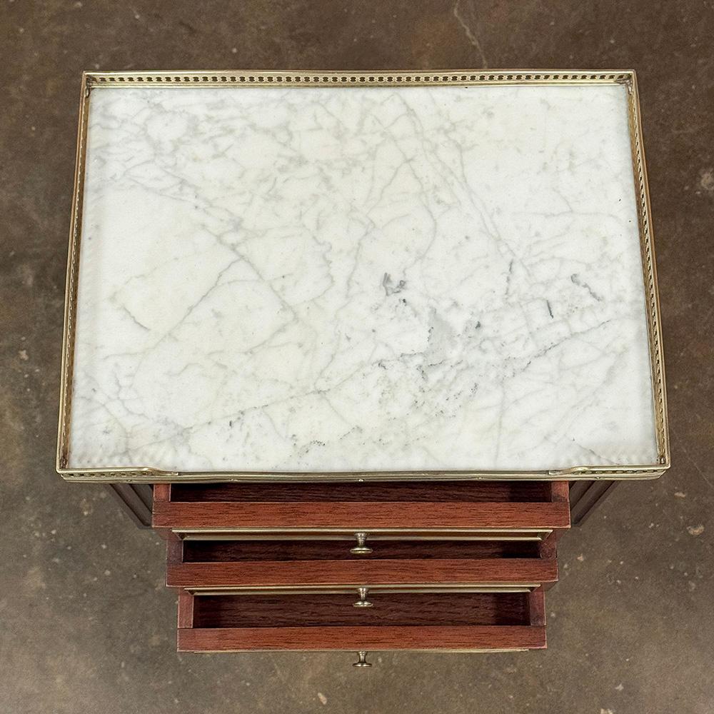 Antique French Directoire Neoclassical End Table with Carrara Marble For Sale 8