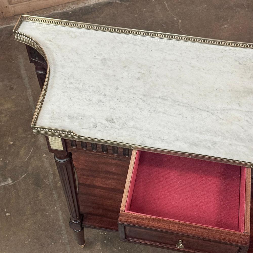 Antique French Directoire Consola Neoclásica de Caoba con Mármol de Carrara en venta 8