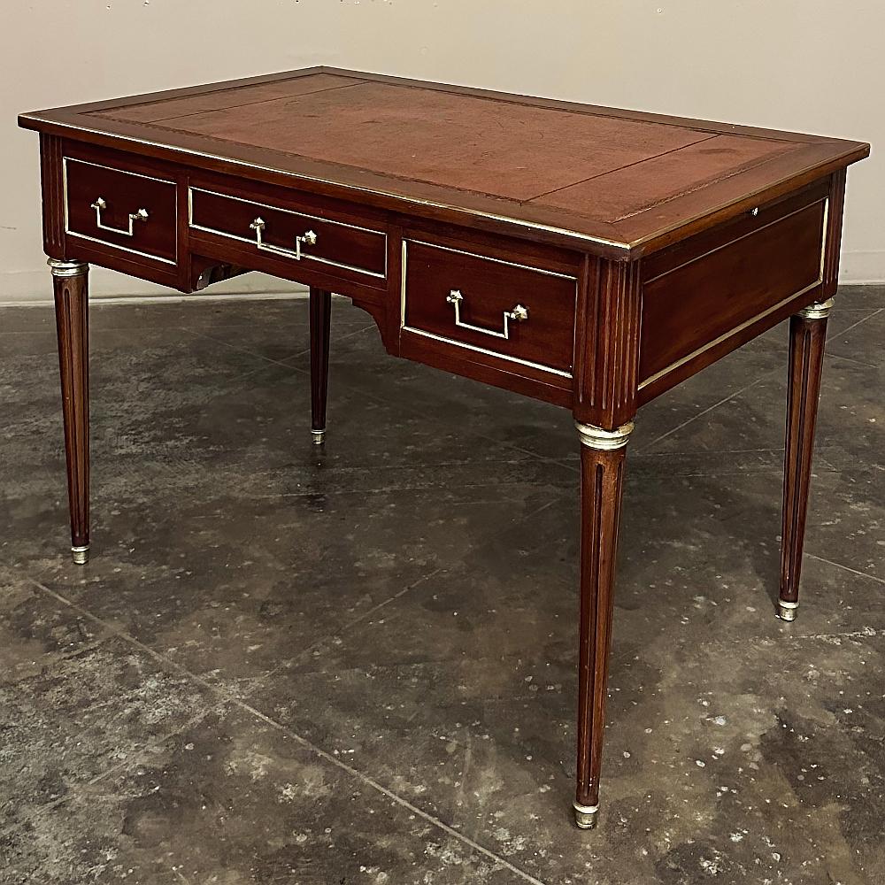Antique French Directoire Neoclassical Mahogany Leather Top Desk In Good Condition For Sale In Dallas, TX