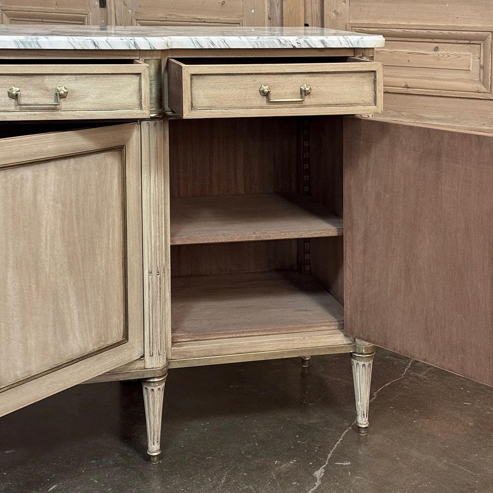 Antique French Directoire Buffet rayado con tapa de mármol de Carrara en venta 7