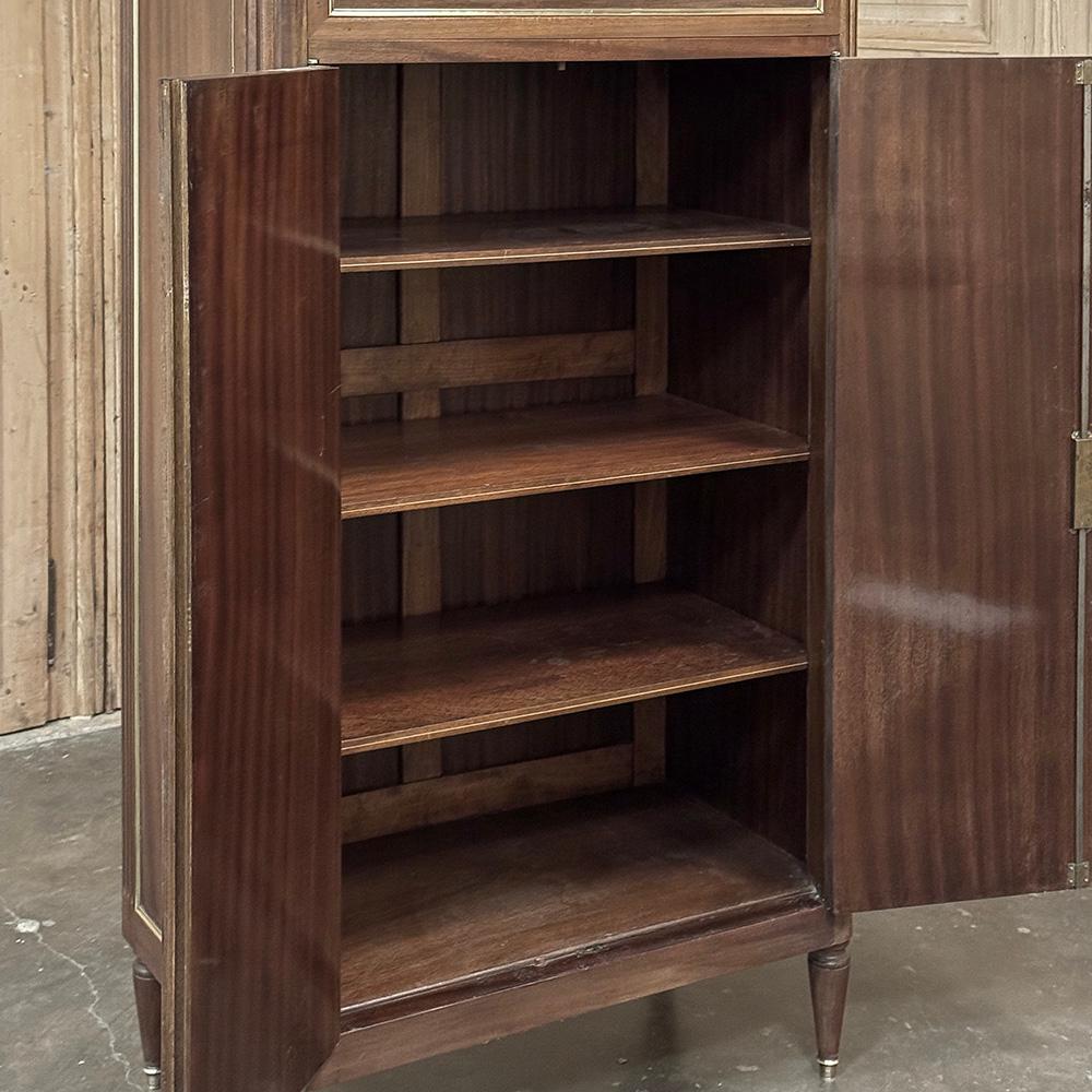 Antiguo Armario de Caoba Estilo Directoire Francés con Mármol de Carrara en venta 7