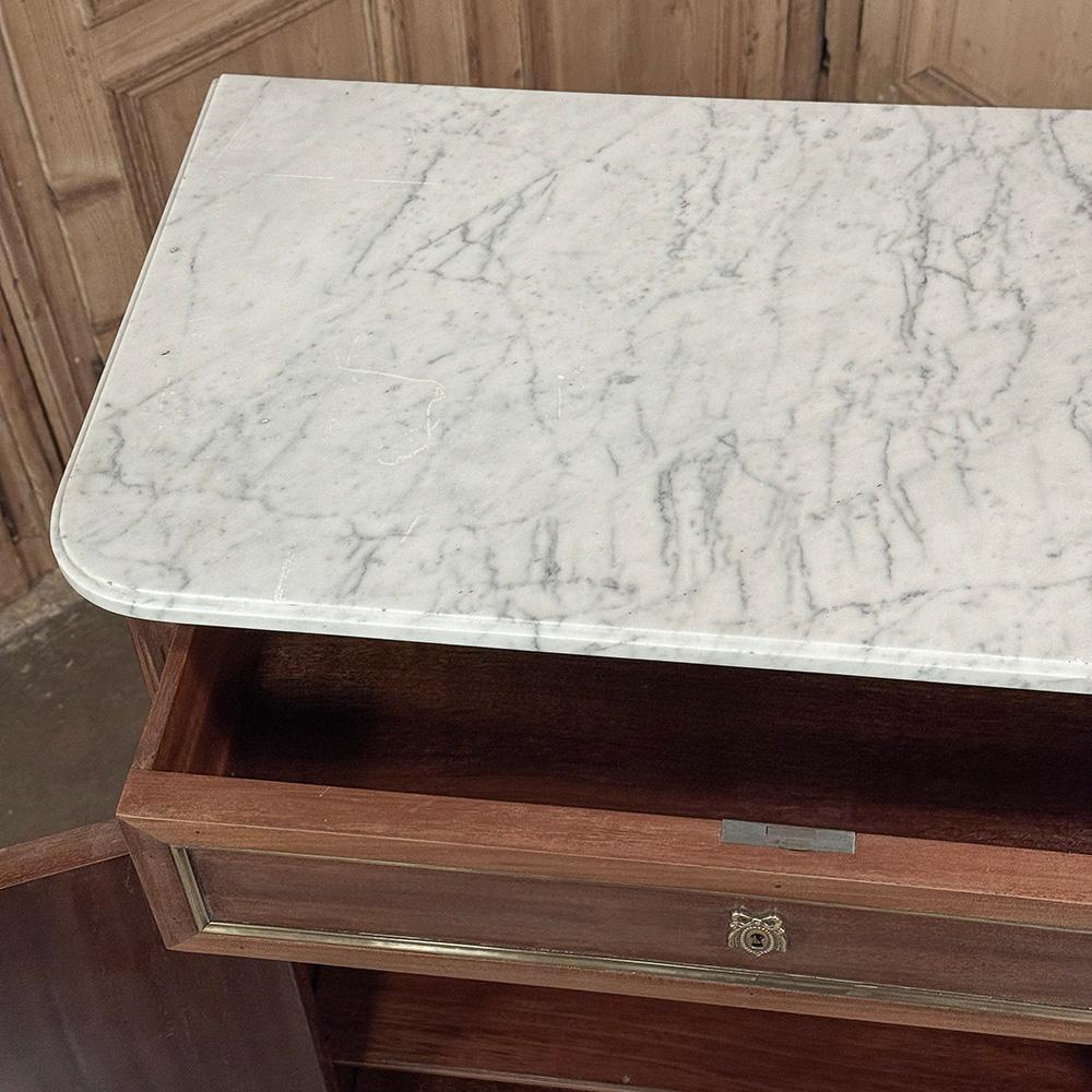 Antiguo Armario de Caoba Estilo Directoire Francés con Mármol de Carrara en venta 9