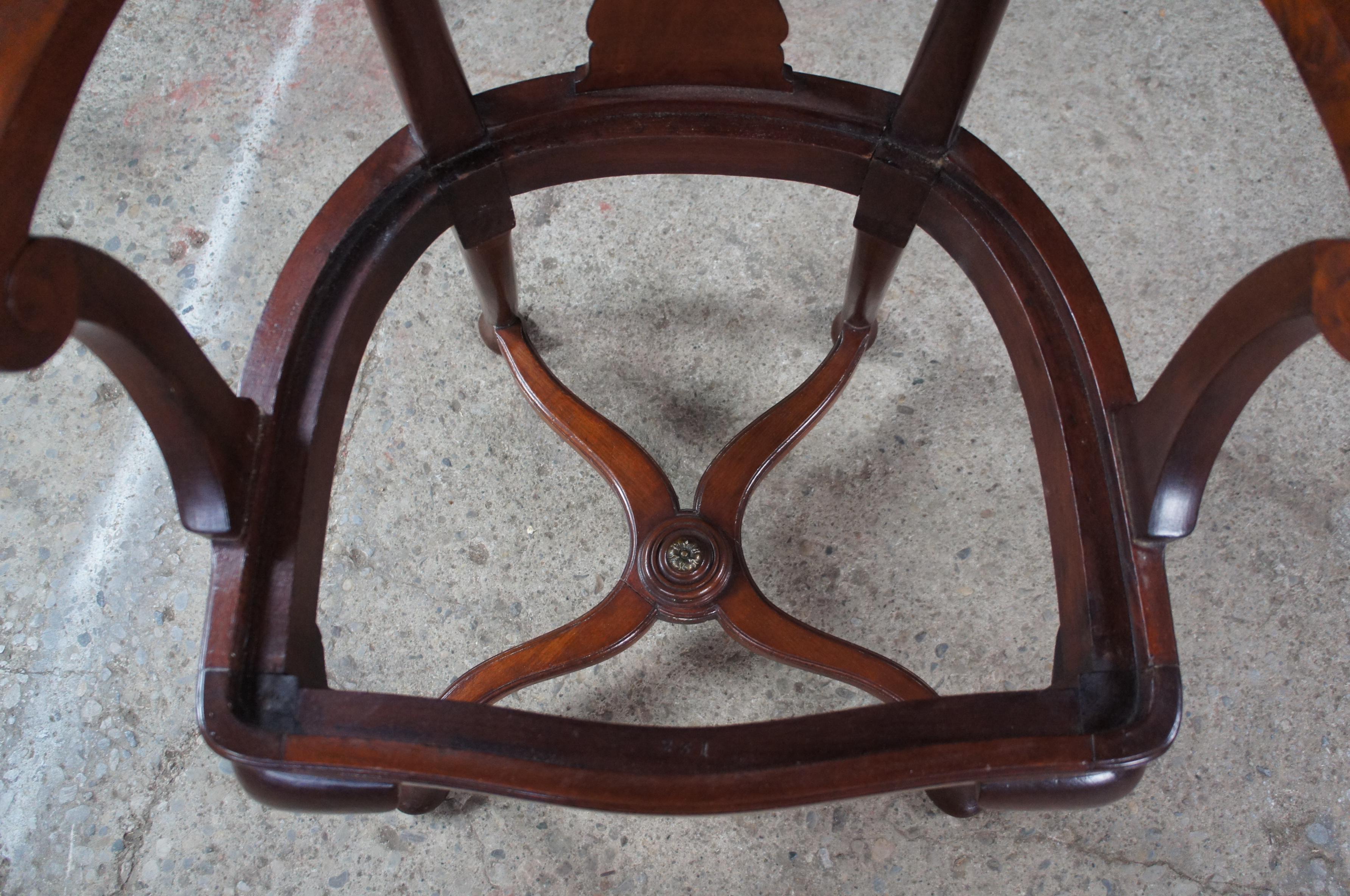 Antique French Directoire Style Mahogany Dining Arm Desk Chair Seduta a punto d'ago in vendita 7