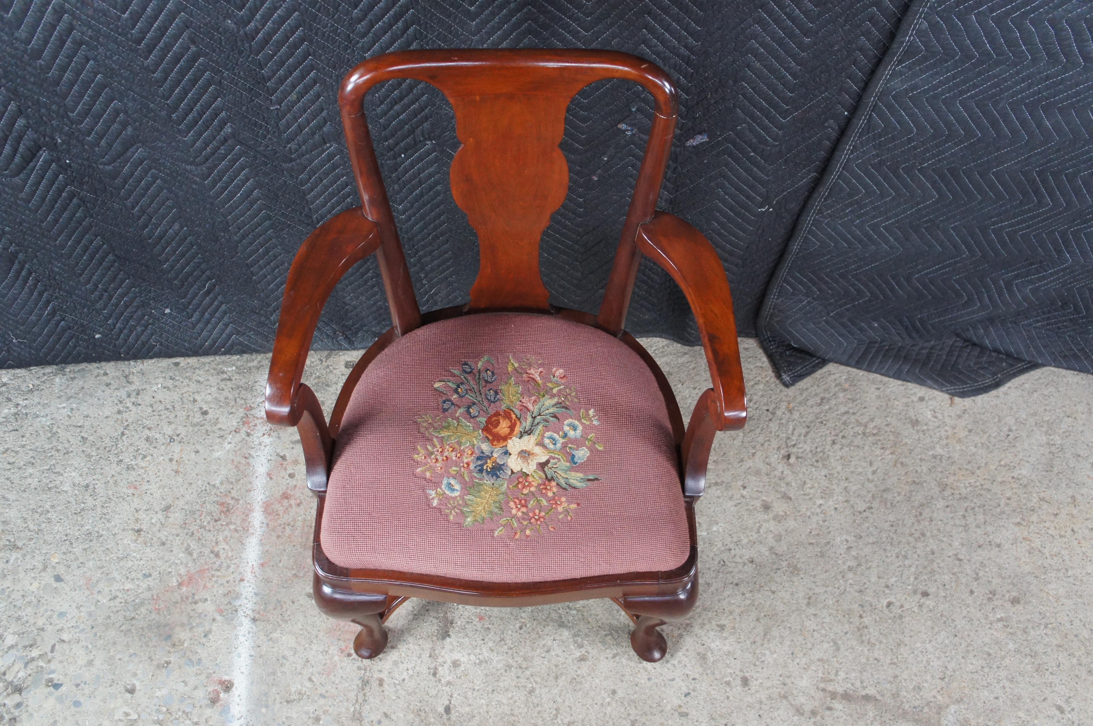 XX secolo Antique French Directoire Style Mahogany Dining Arm Desk Chair Seduta a punto d'ago in vendita