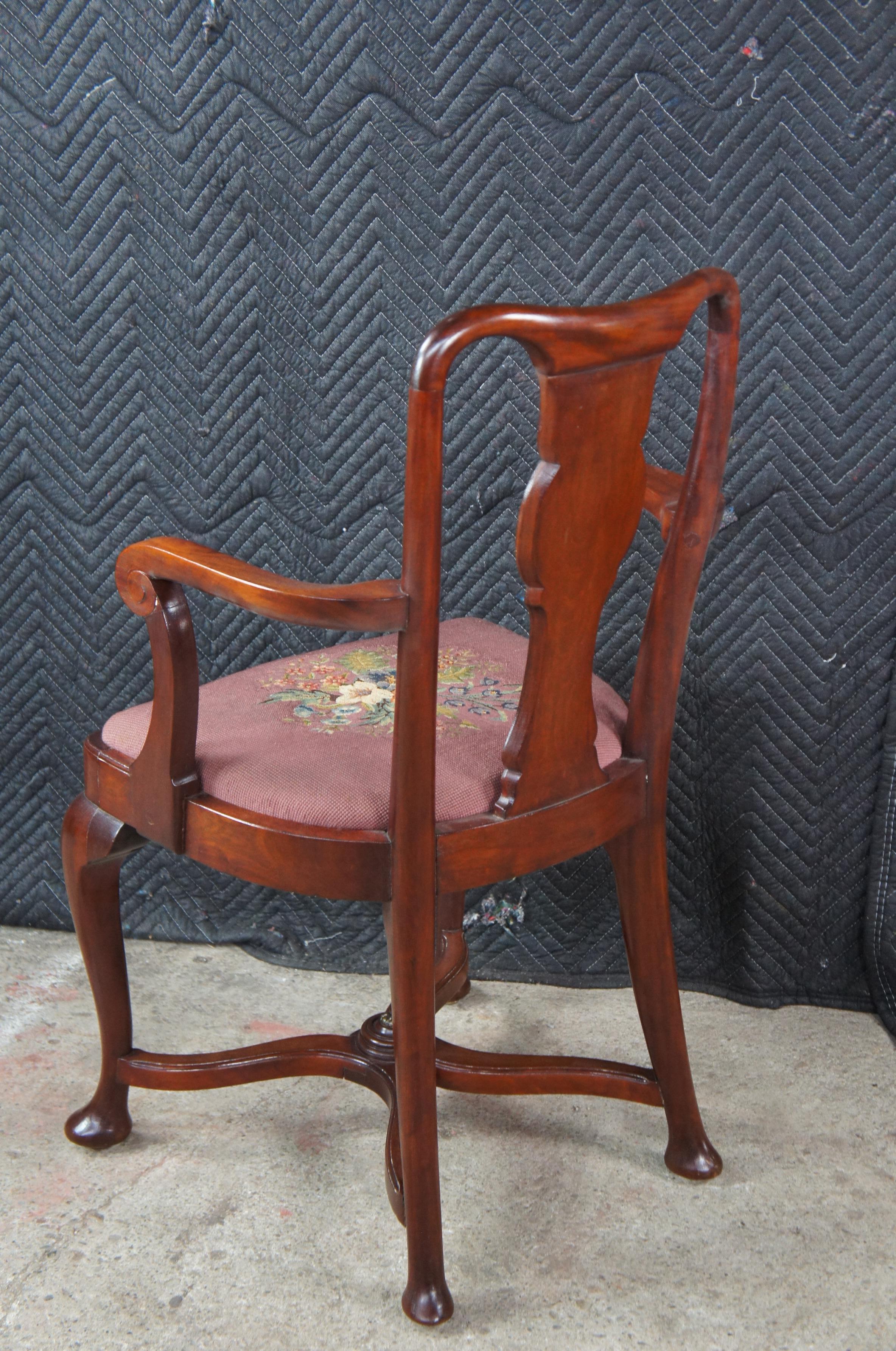 Antique French Directoire Style Mahogany Dining Arm Desk Chair Seduta a punto d'ago in vendita 3