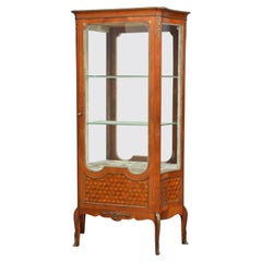 Vitrine française ancienne