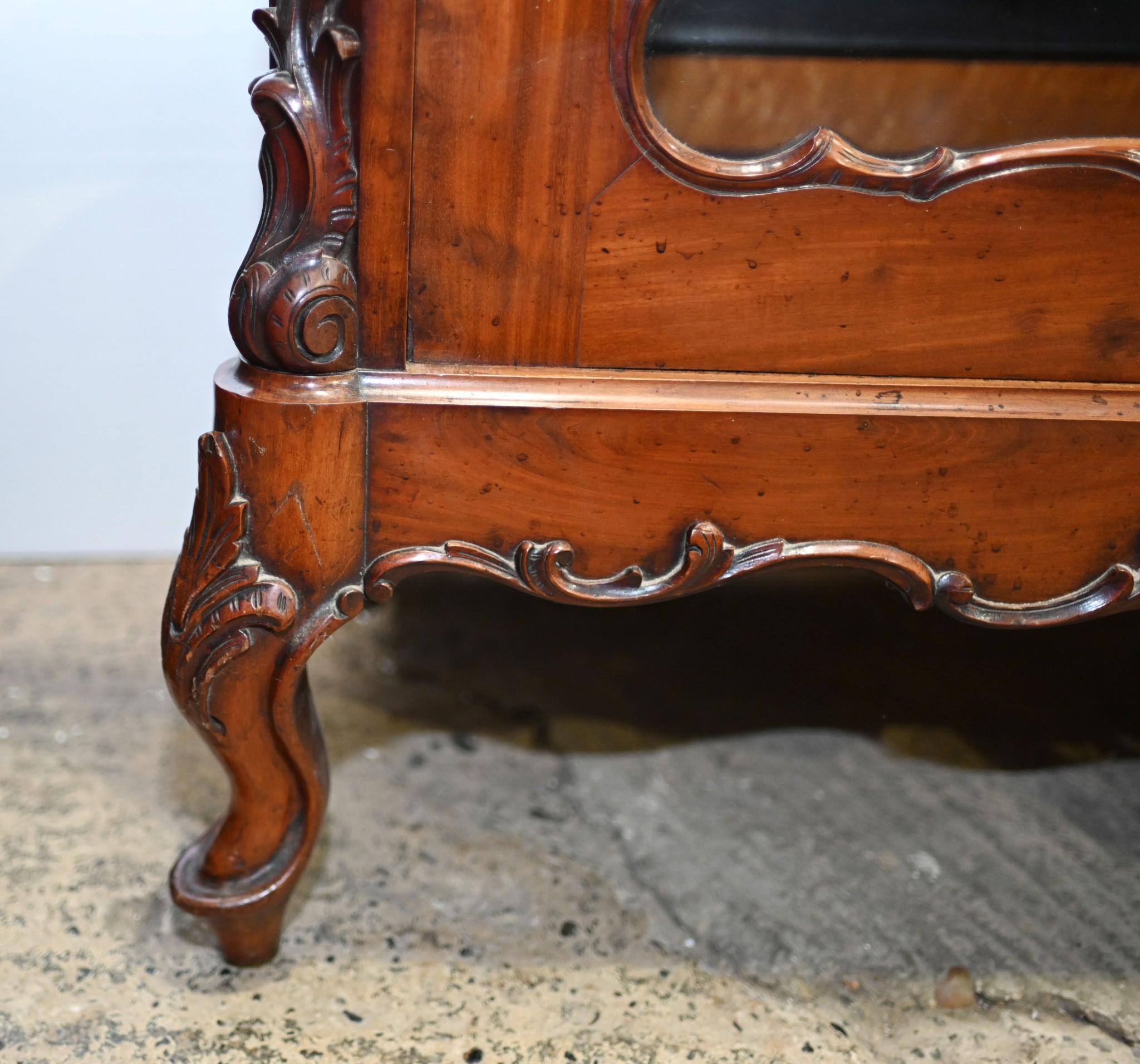Antique French Display Cabinet Rustic Mahogany Vitrine 1840 in vendita 7