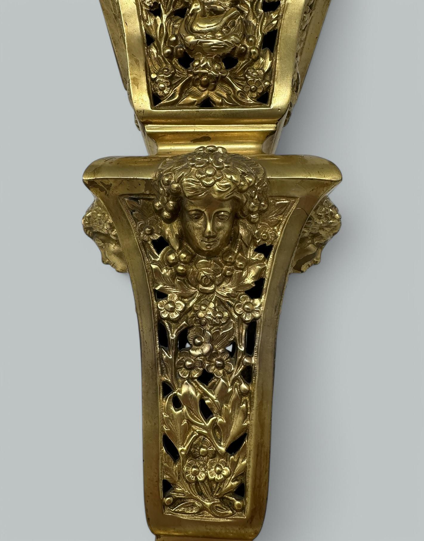 Antique French Doré Bronze Neoclassico Ormolu Gilt Lampada da tavolo elettrica In condizioni buone a Dublin, Ireland