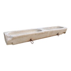 Antique French Trogolo a doppio bacino in pietra calcarea di Borgogna con anelli in ferro, C.C. 1850