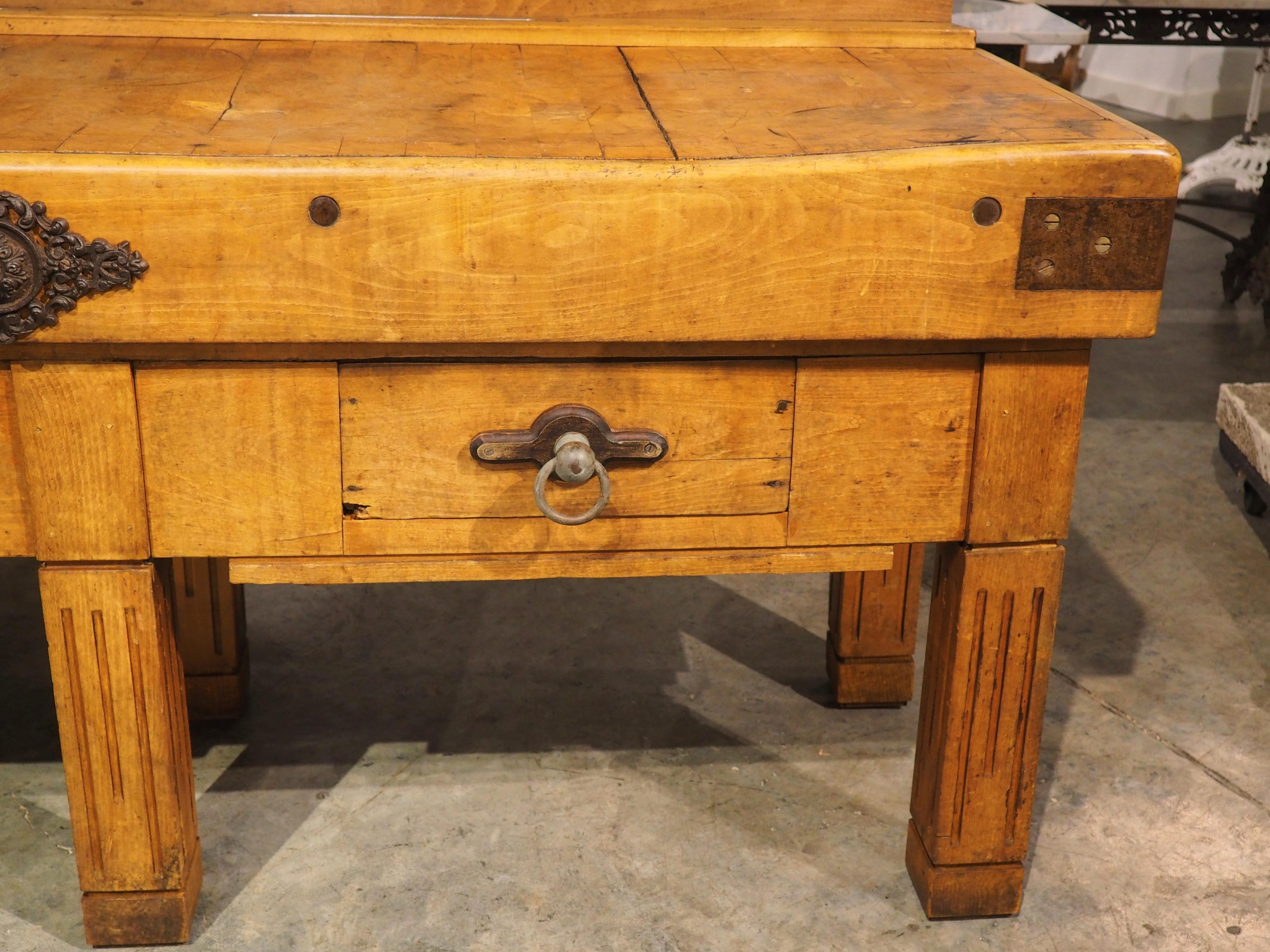 Antique French Mesa Doble de Bloque de Carnicero con Monturas de Hierro, Circa 1920s en venta 5