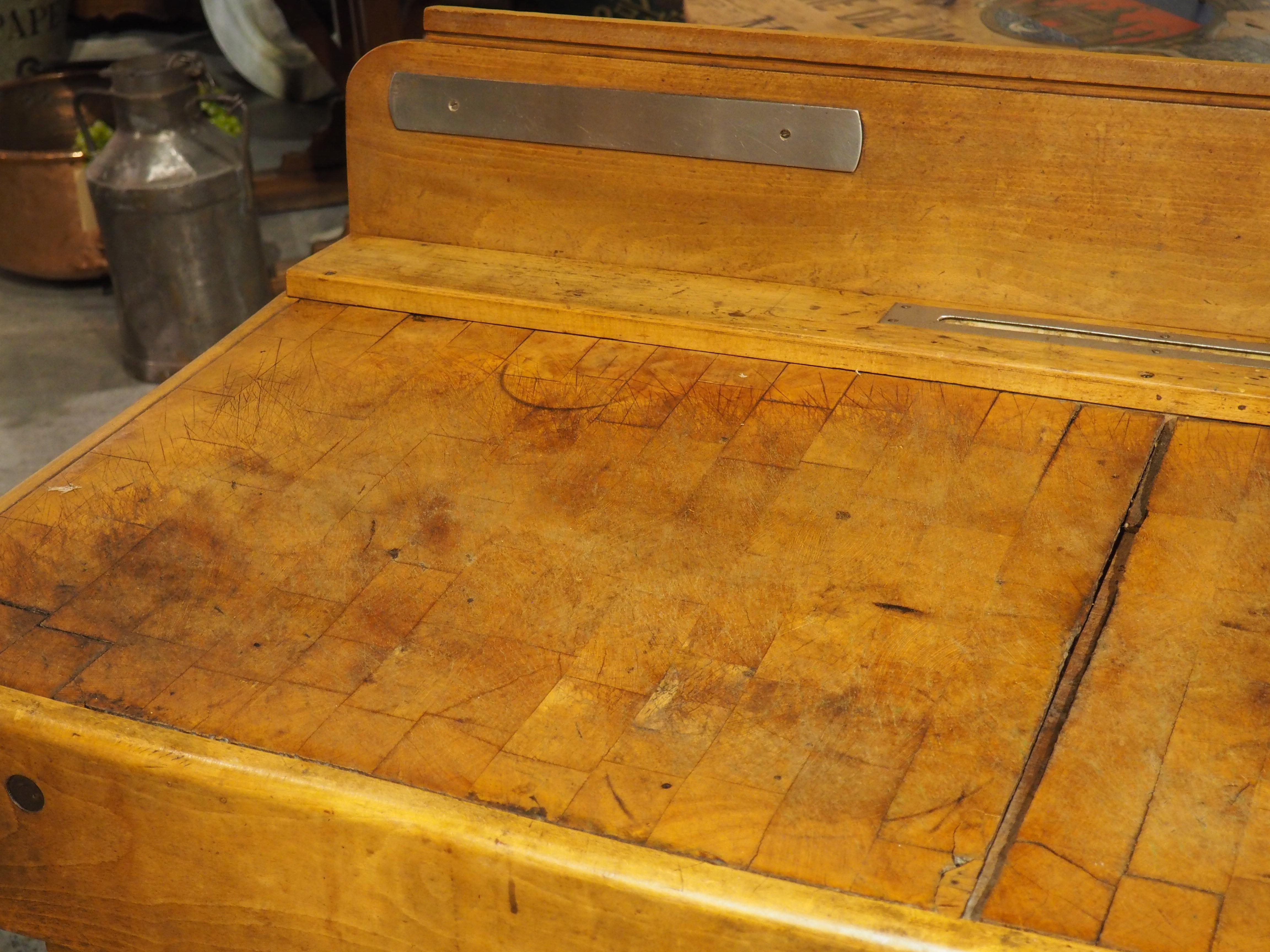 Antique French Mesa Doble de Bloque de Carnicero con Monturas de Hierro, Circa 1920s en venta 9