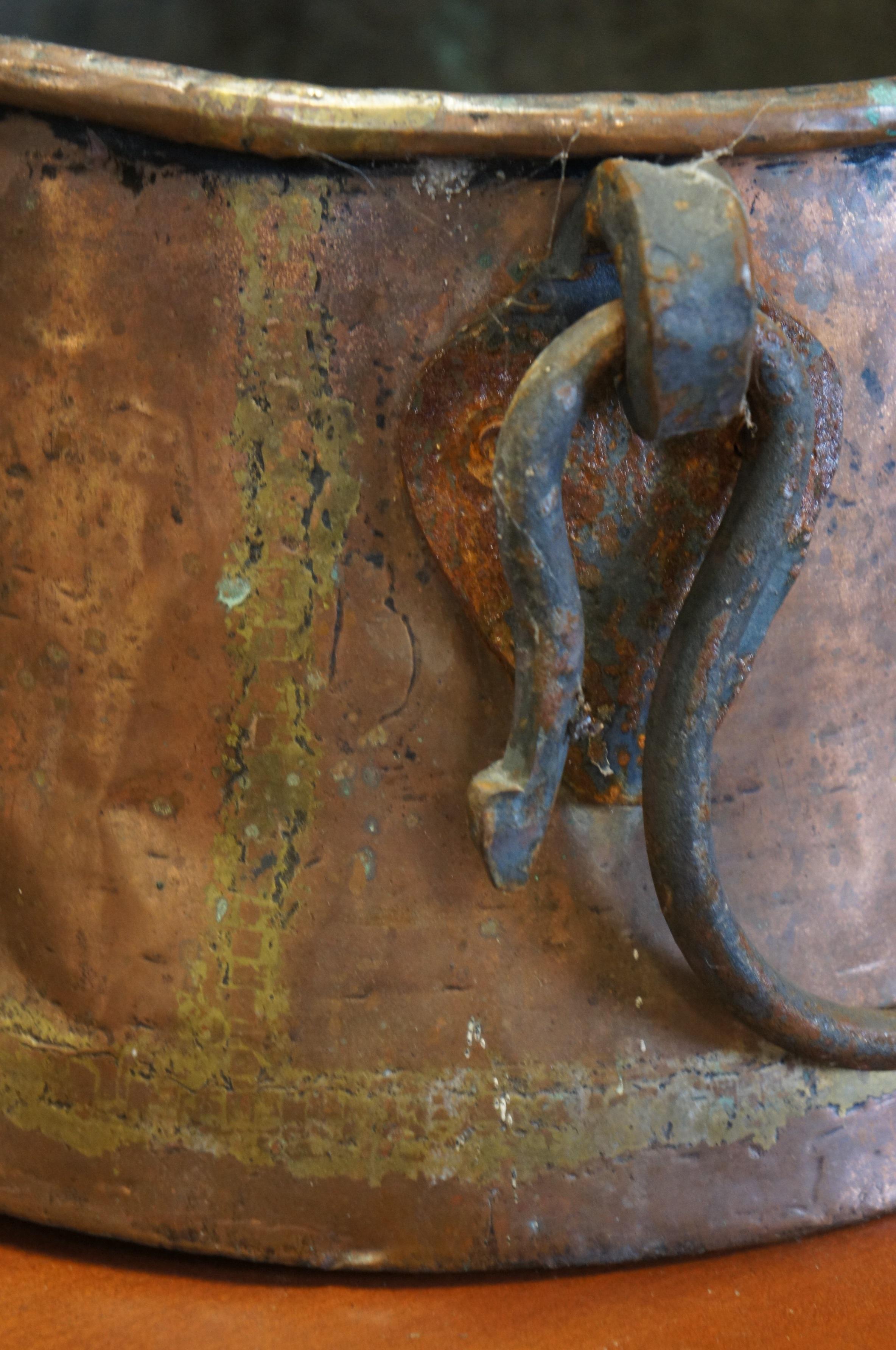 Ancienne bouilloire à chaudron en cuivre à queue d'aronde, poignées en fer 14 po. en vente 5
