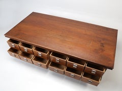 Antiker französischer Drapers Table oder Très Grand Kücheninsel:: um 1900-1920