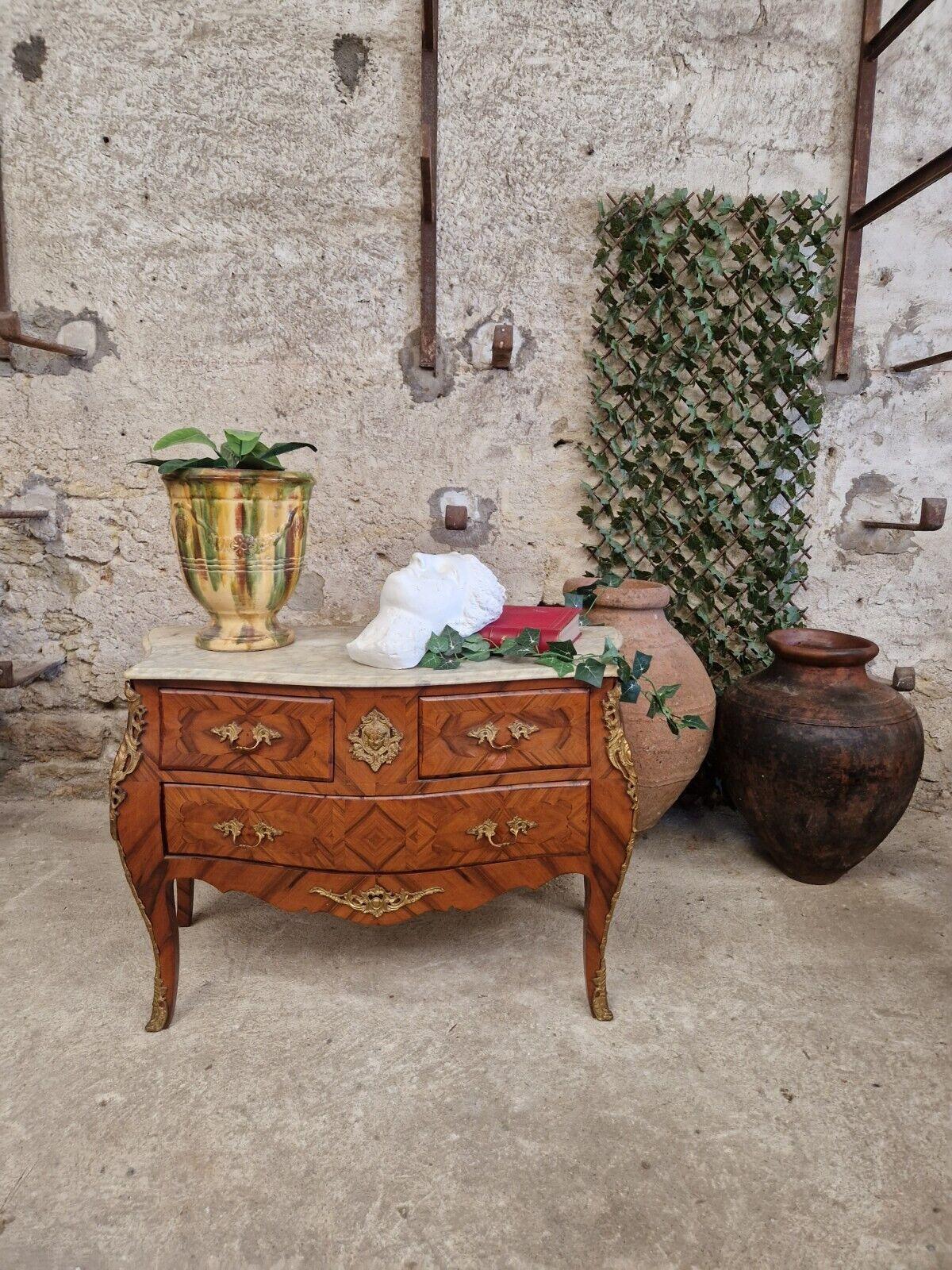 20th Century Antique French Dresser Bombe Louis XV Commode For Sale