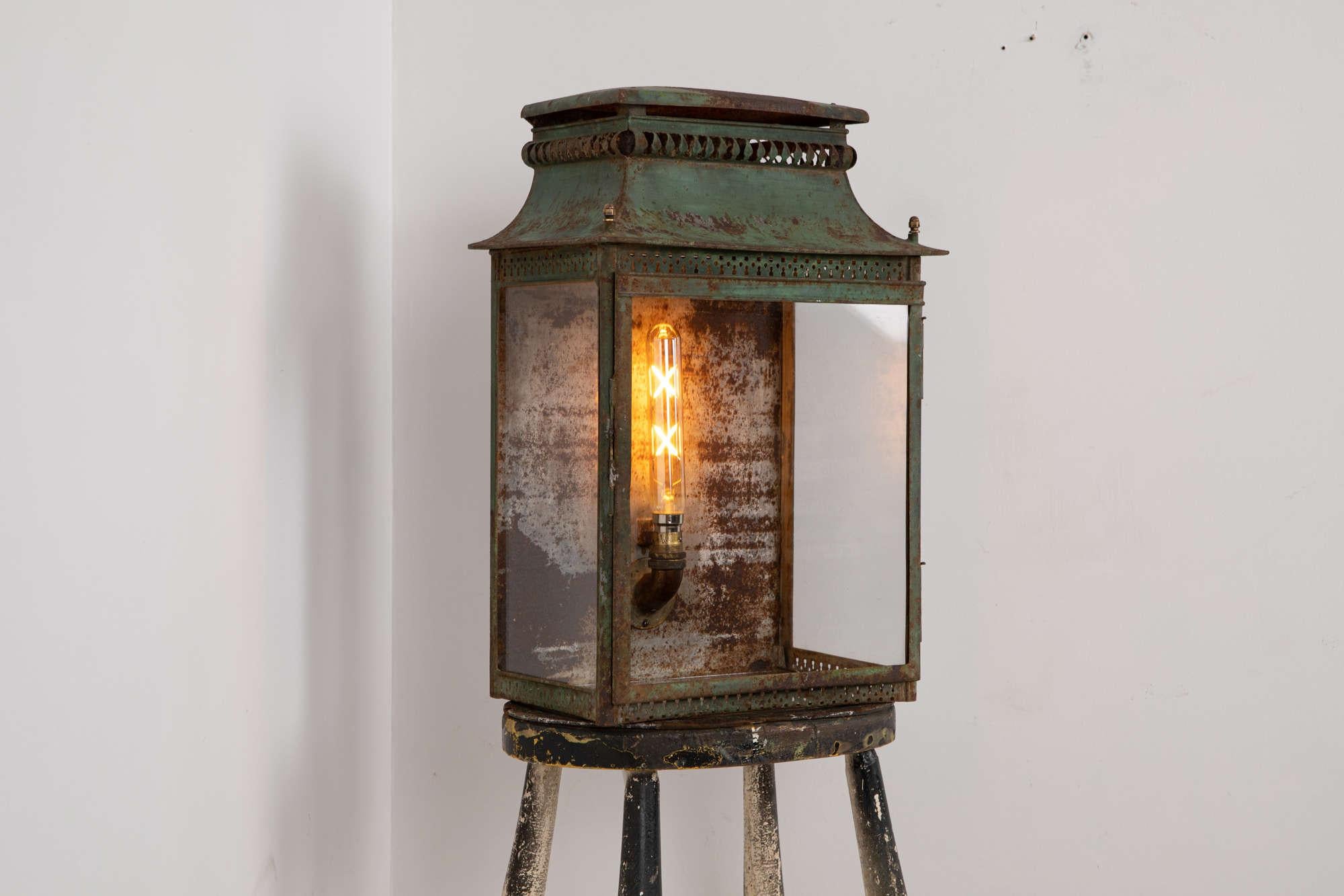 Antique French Early 20th Century Toleware Painted Metal Wall Lantern, C.1910 4