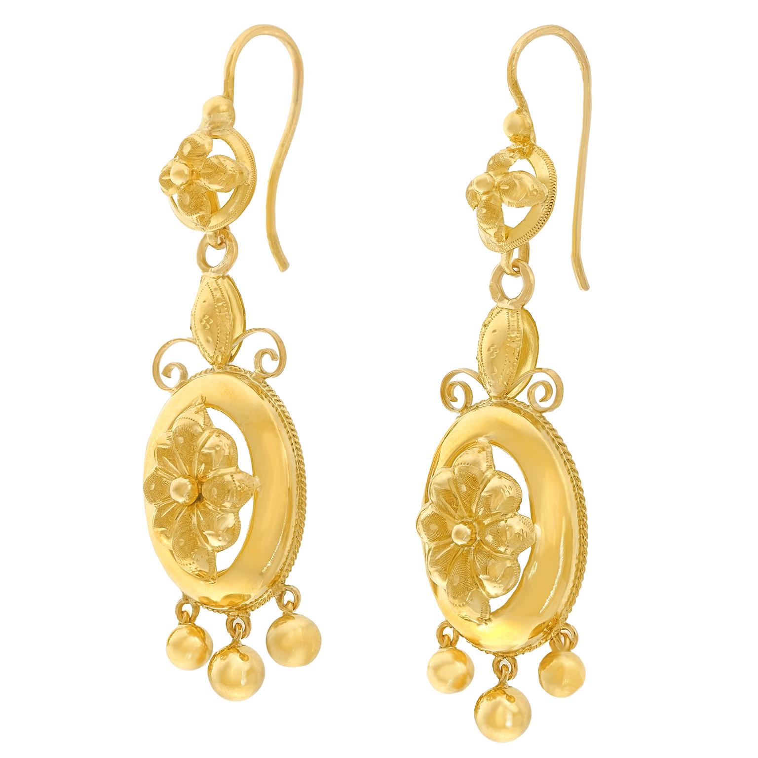 Victorien Boucles d'oreilles françaises anciennes en vente