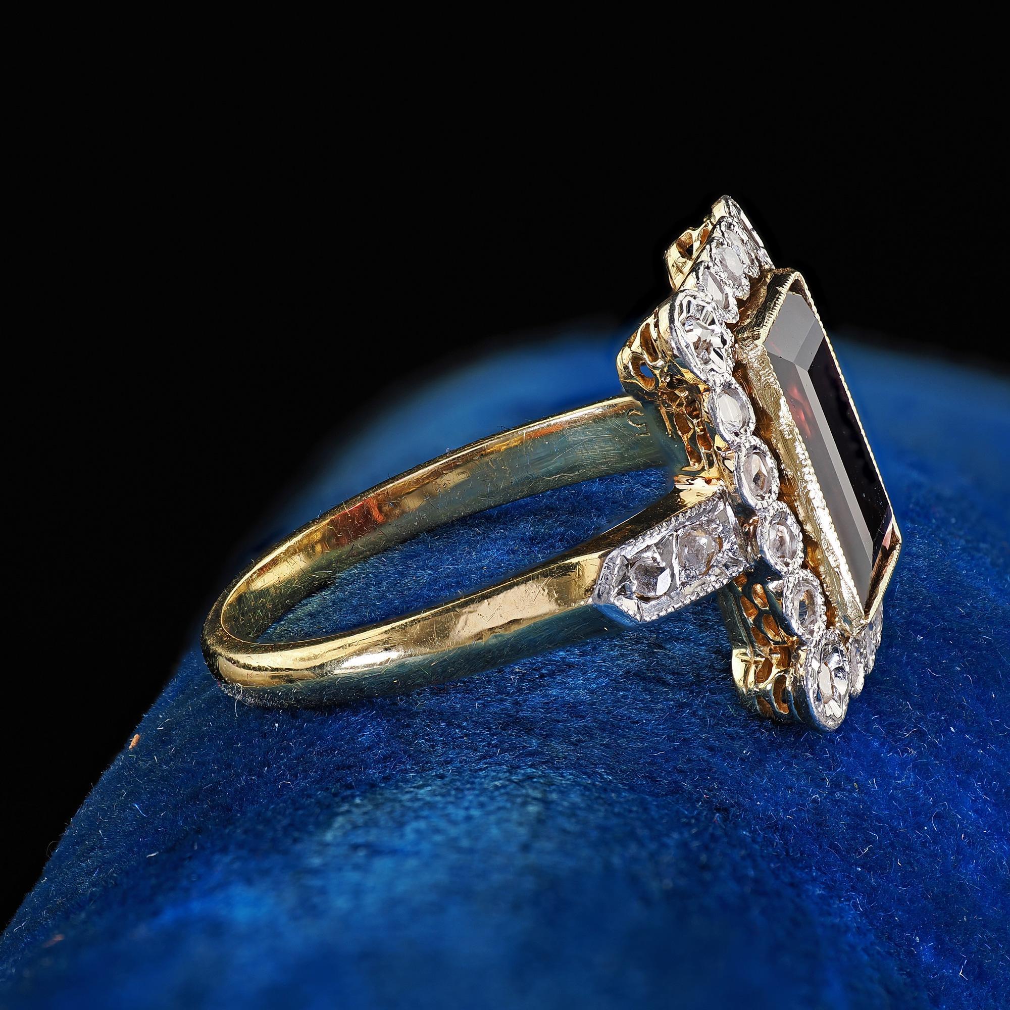 Antique French Edwardian 18K Yellow Gold Rose Cut Diamond Garnet Engagement Ring In Good Condition For Sale In Great Neck, NY