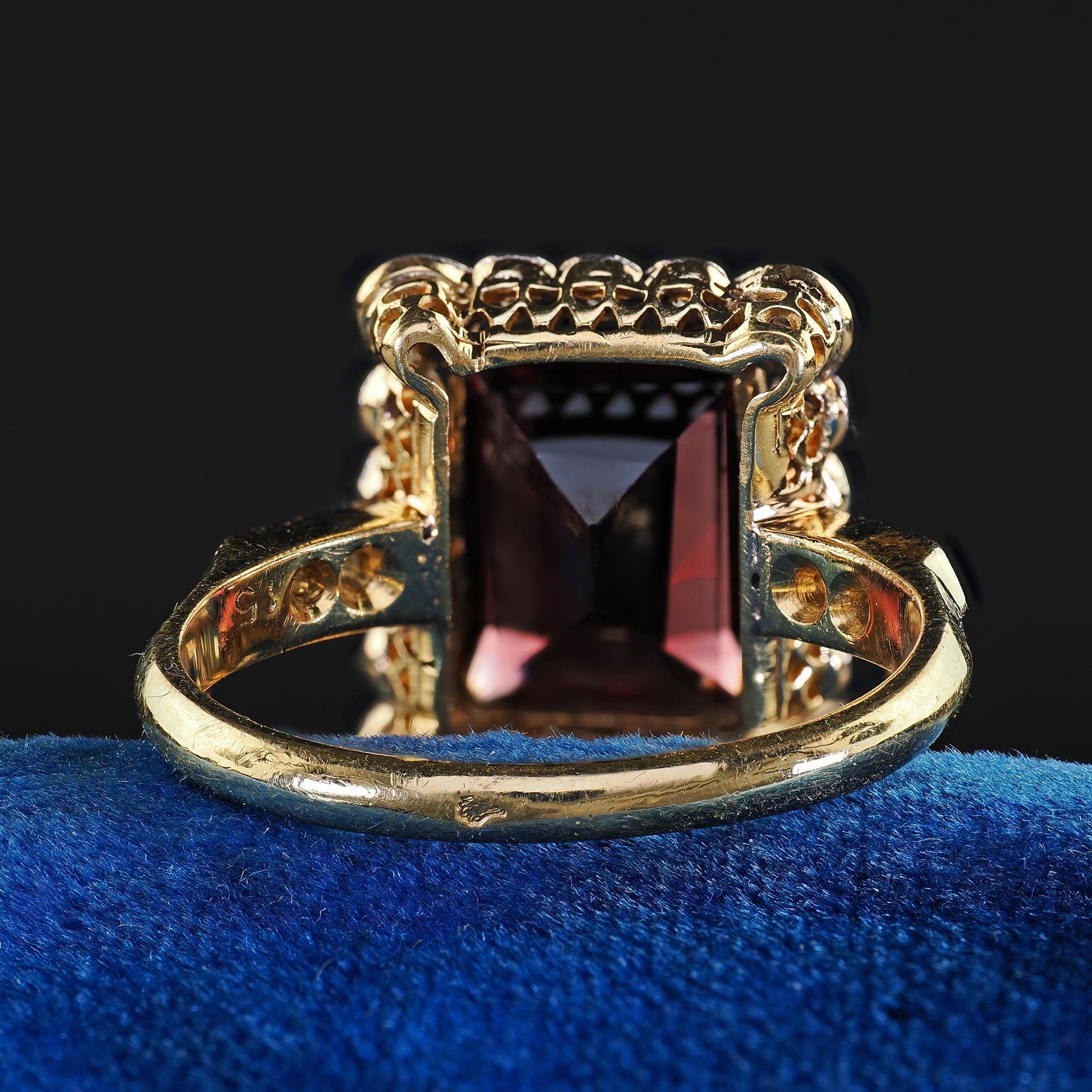 Antique French Edwardian 18K Yellow Gold Rose Cut Diamond Garnet Engagement Ring For Sale 2