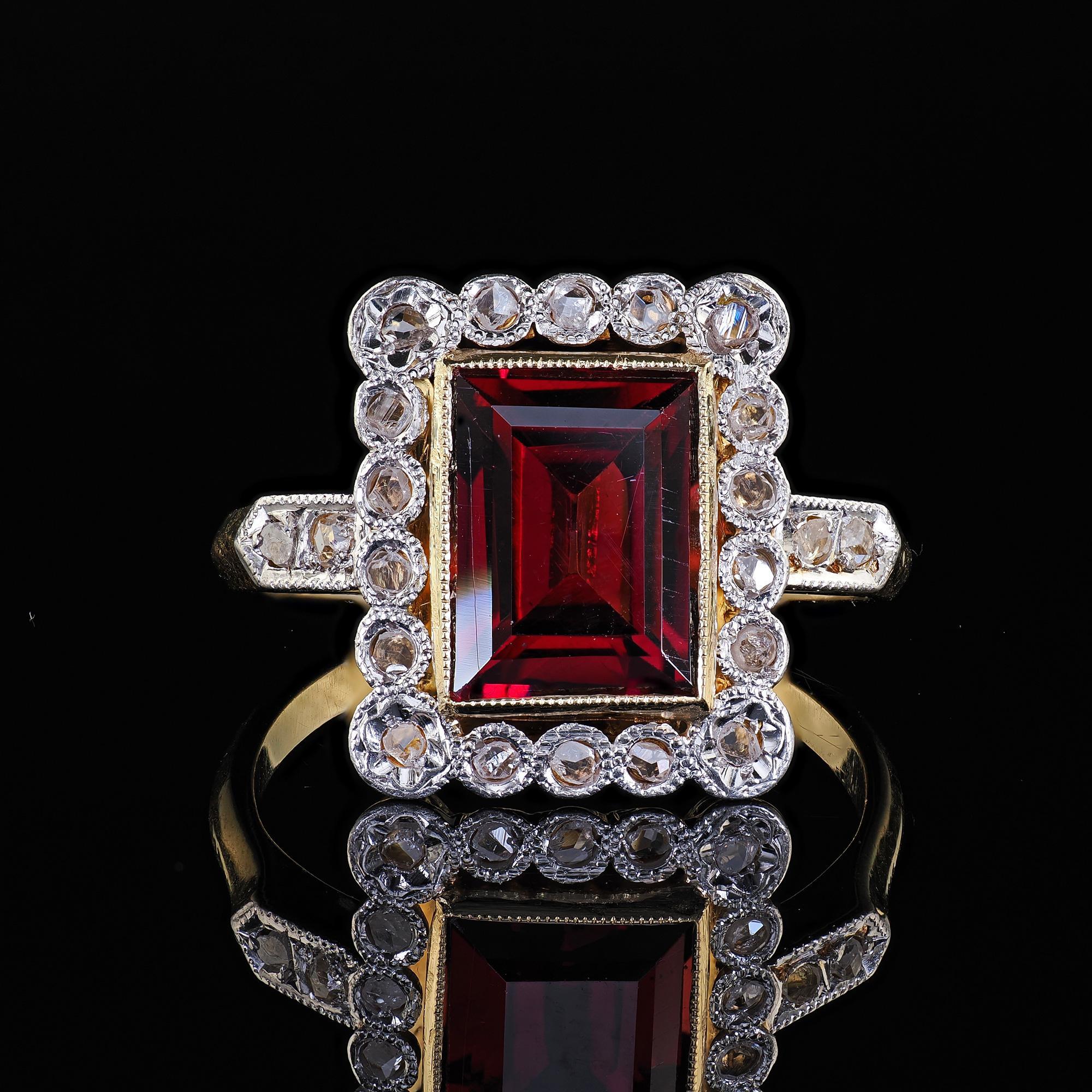 Antique French Edwardian 18K Yellow Gold Rose Cut Diamond Garnet Engagement Ring For Sale 3