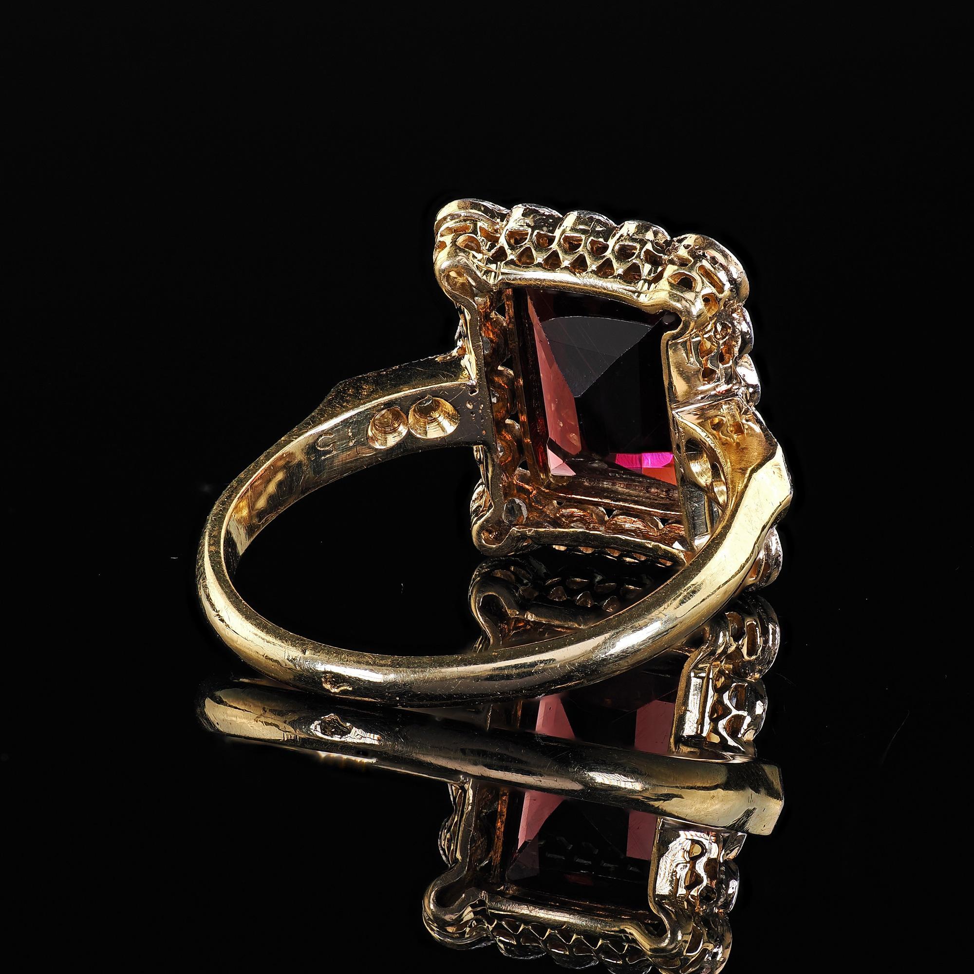 Antique French Edwardian 18K Yellow Gold Rose Cut Diamond Garnet Engagement Ring For Sale 4