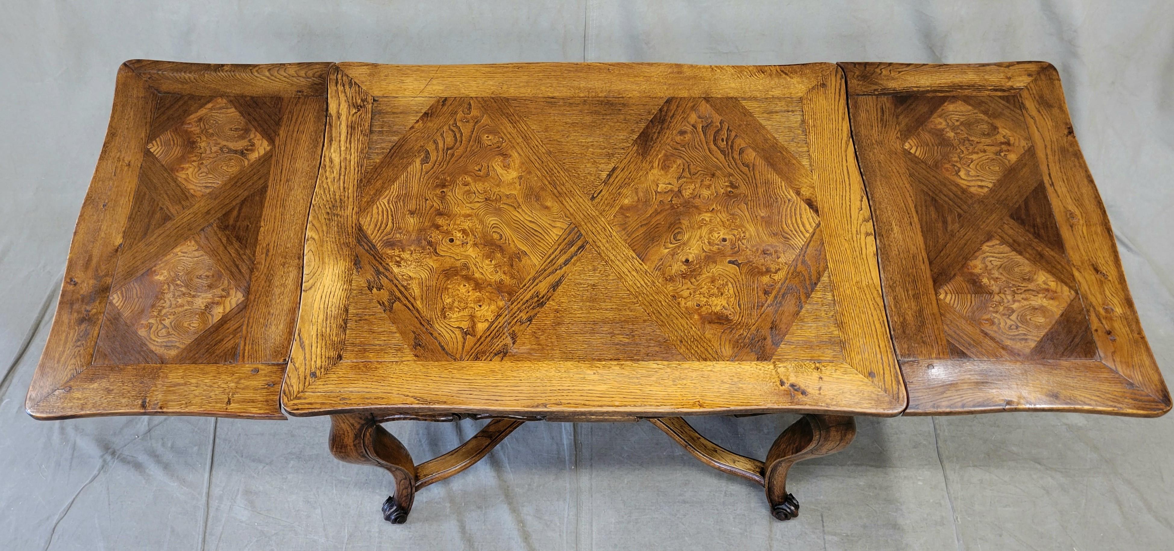 Early 20th Century Antique French Elm and Burl Elm Draw Leaf Table (39