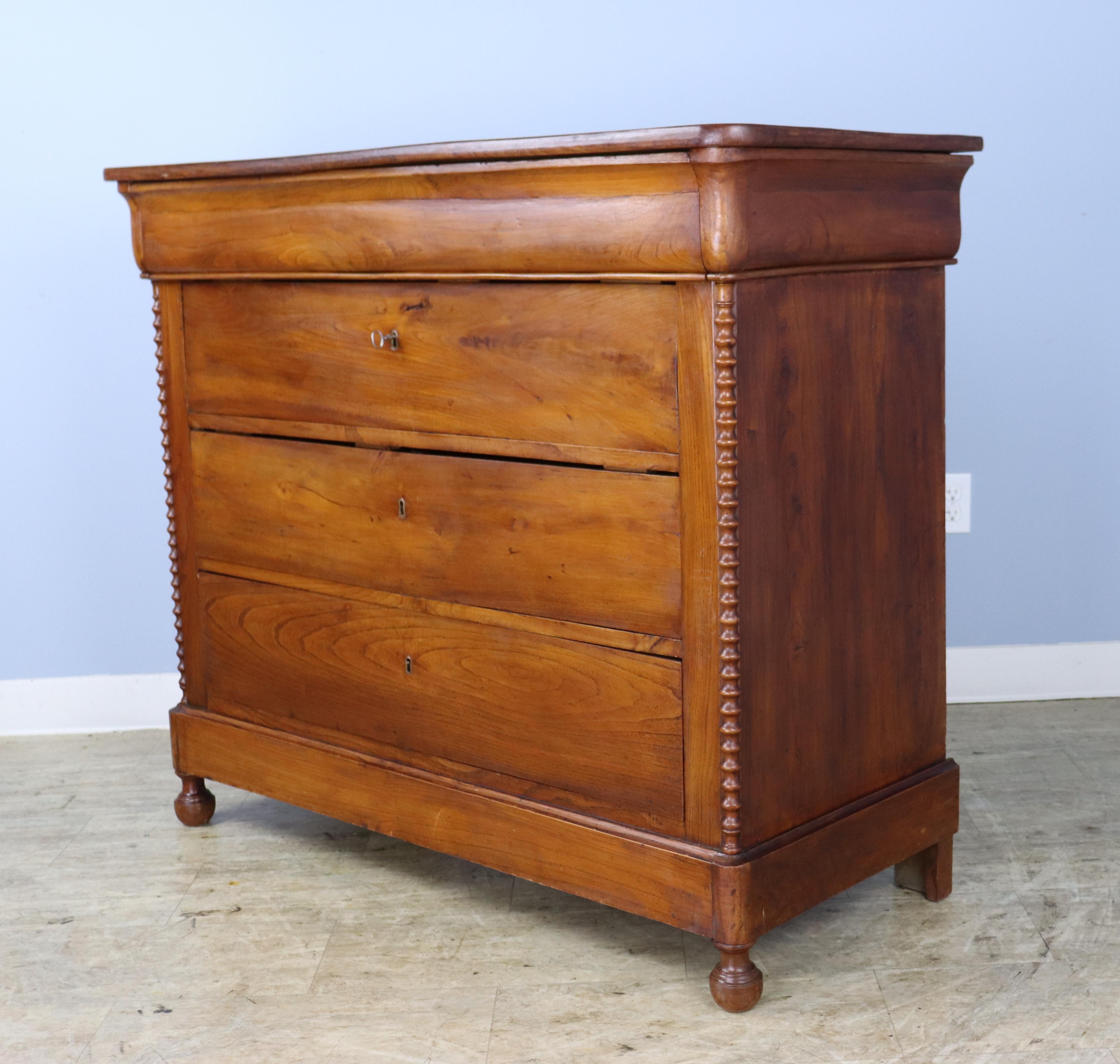 Antique French Elm Commode with Bobbin Turned Columns In Good Condition For Sale In Port Chester, NY