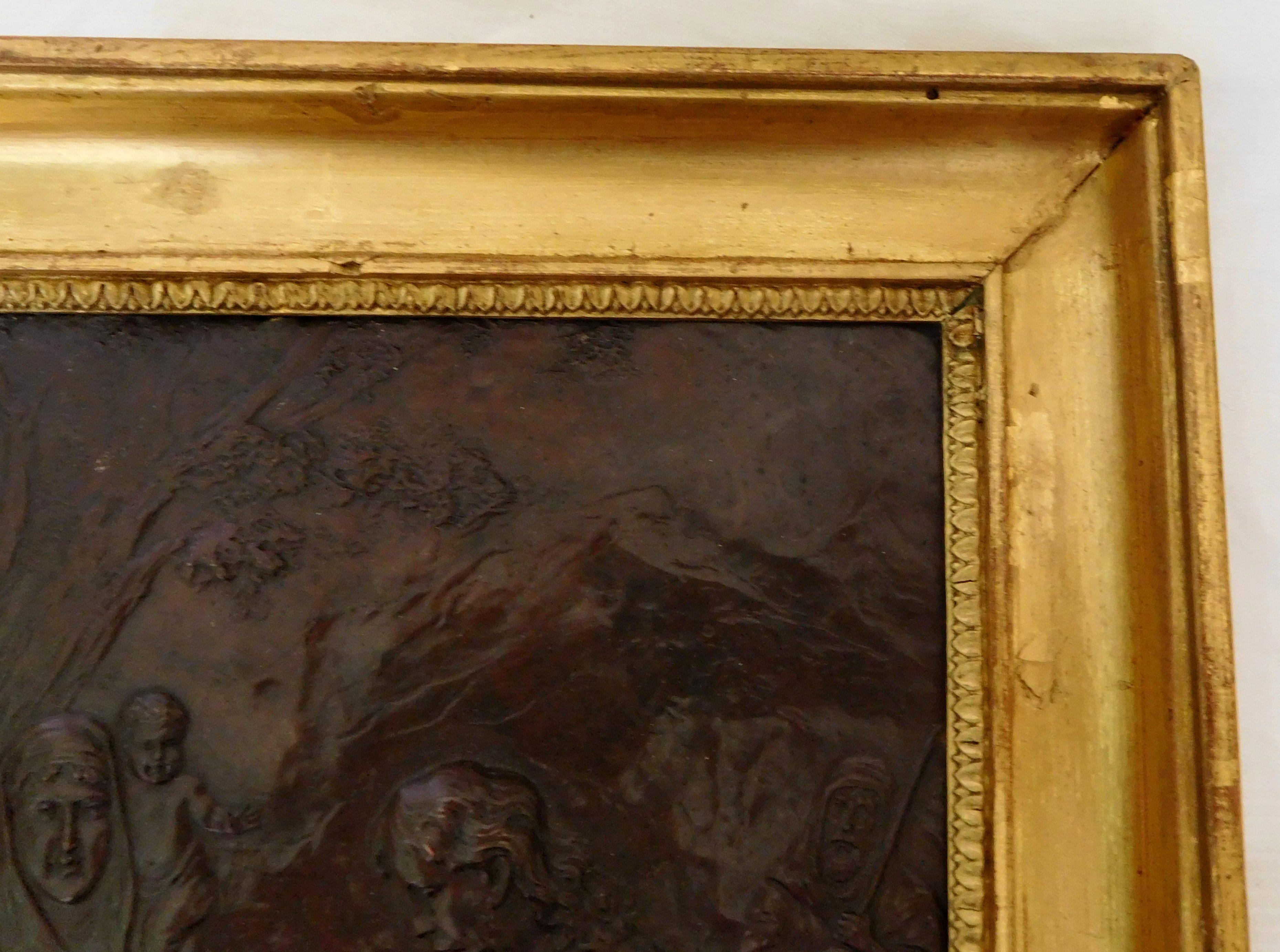 Plaque de cuivre gaufrée dans un cadre en bois doré, début du 19e siècle, vers 1820 en vente 2