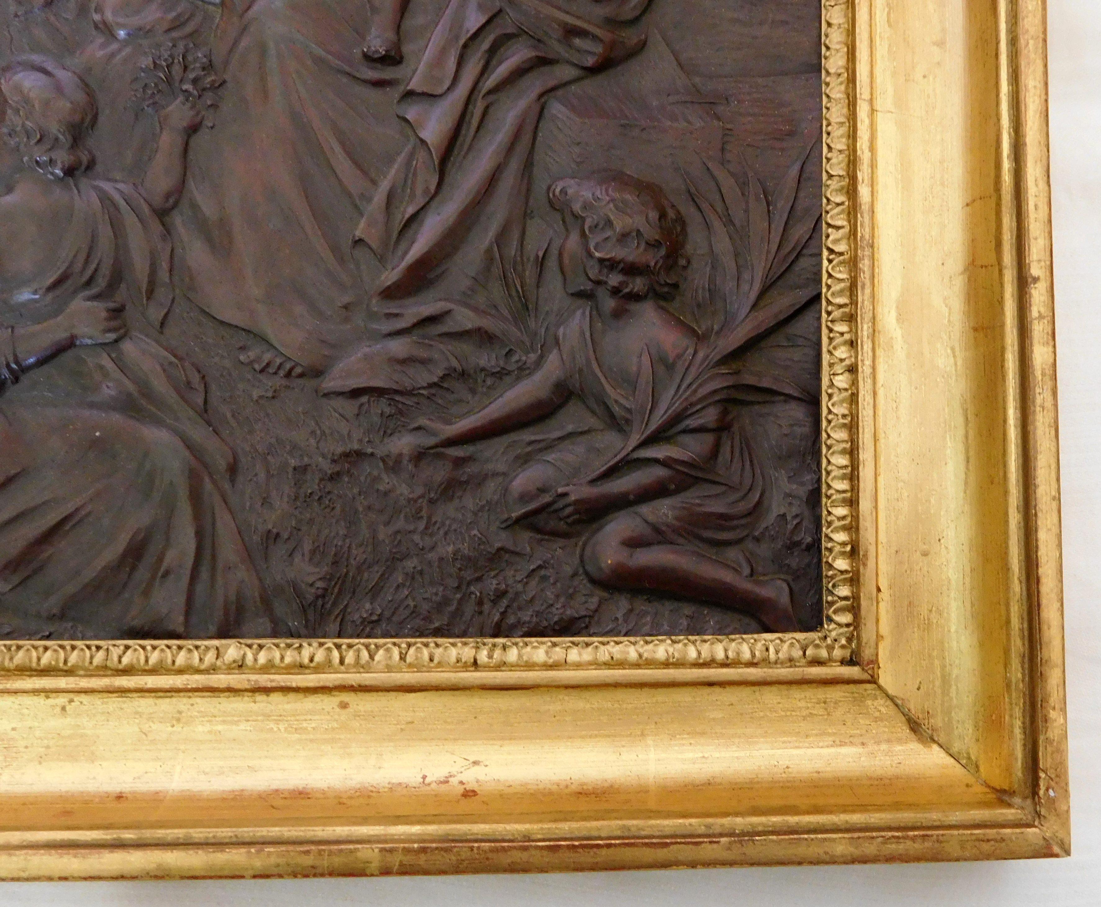 XIXe siècle Plaque de cuivre gaufrée dans un cadre en bois doré, début du 19e siècle, vers 1820 en vente