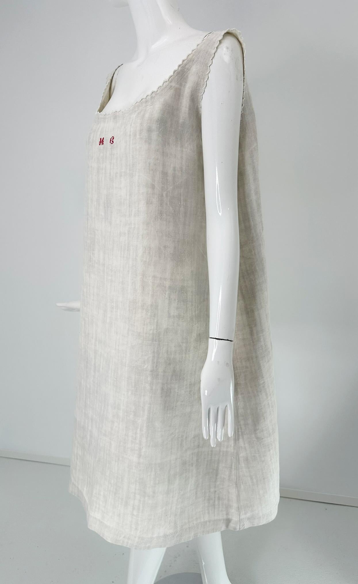 Antique French Embroidered Natural Rustic Linen Shift Dress Slip Dress Med-LG In Good Condition For Sale In West Palm Beach, FL