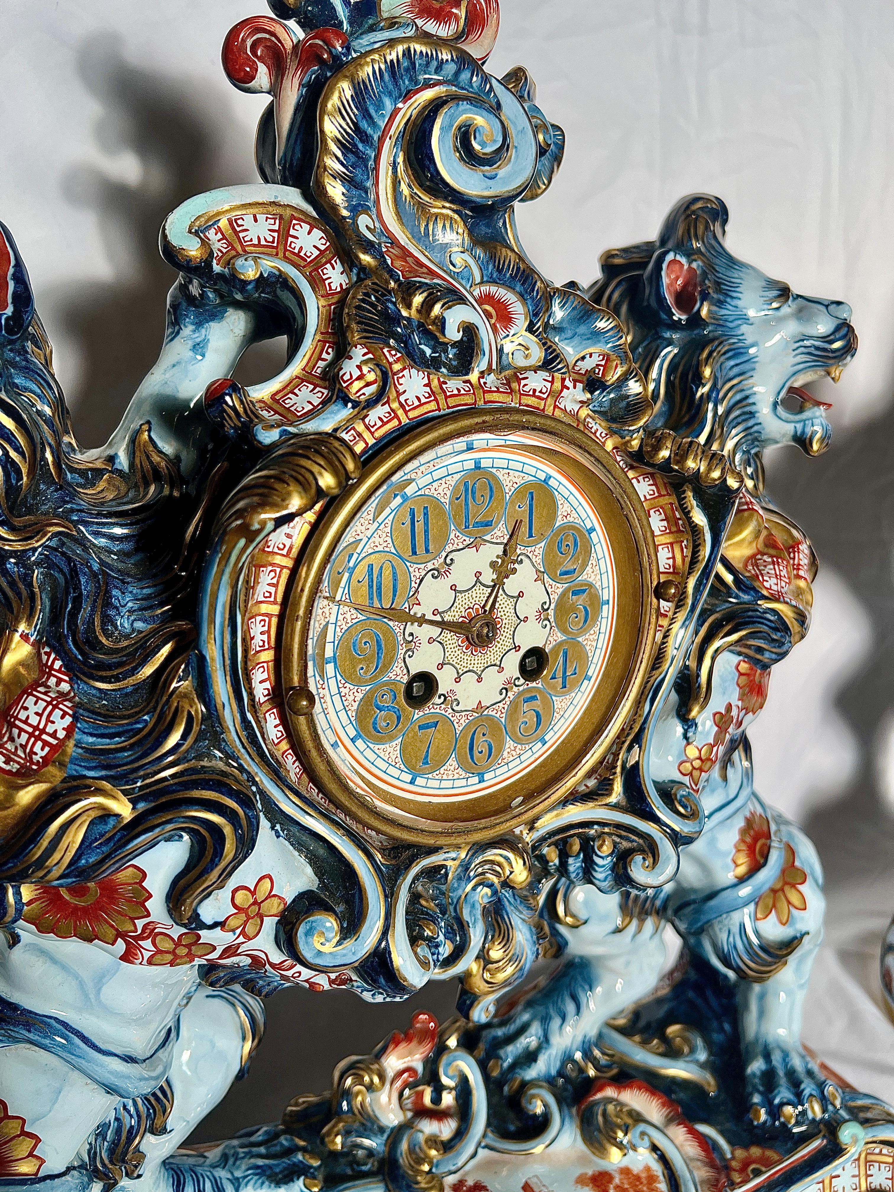 XIXe siècle Antiquité française Émile Gallé 3 Pieces Porcelain Lion Clock Garniture Set Circa 1890 en vente