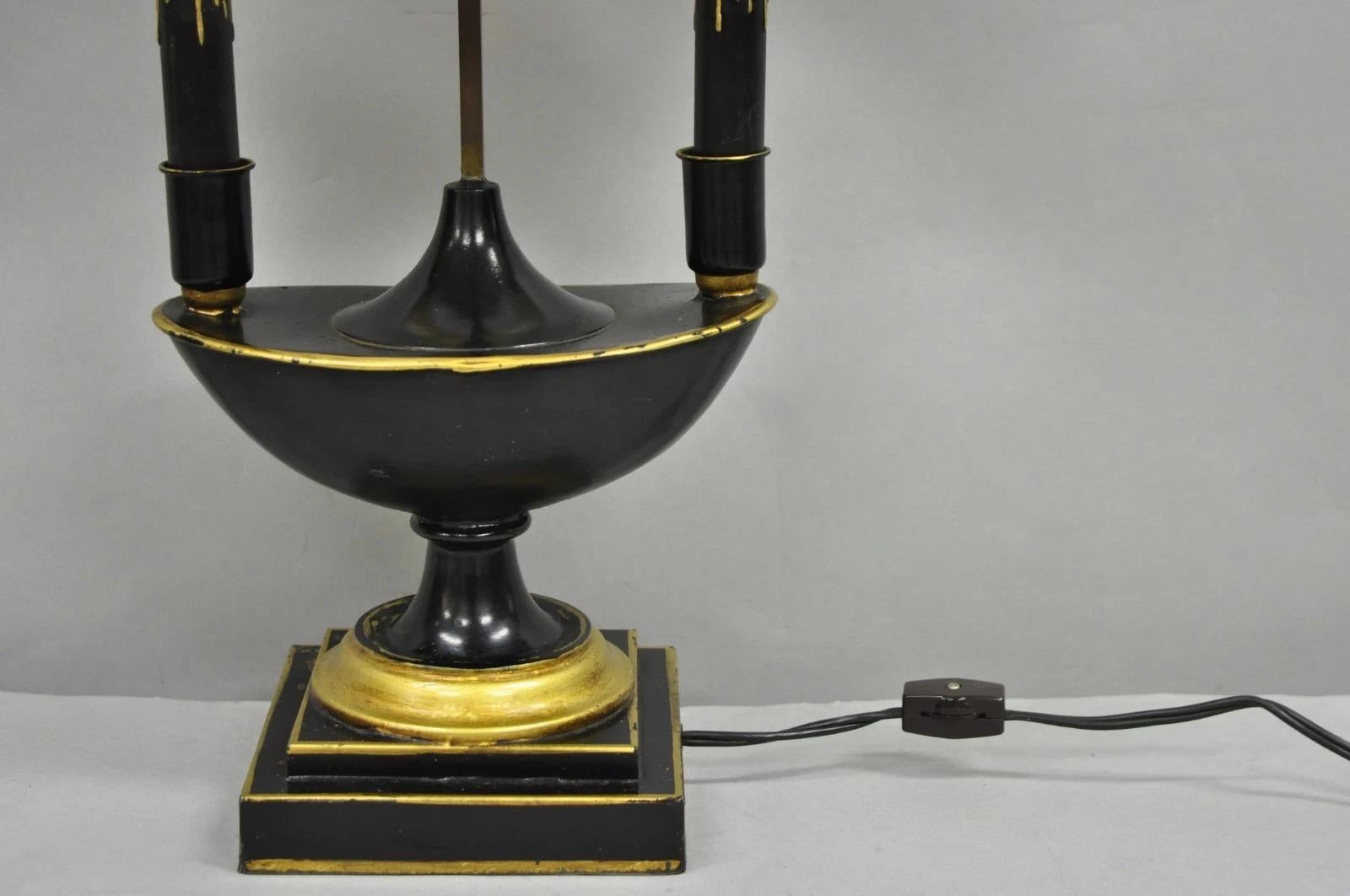 Antique lampe à poser Empire en métal noir et doré avec abat-jour en vente 6