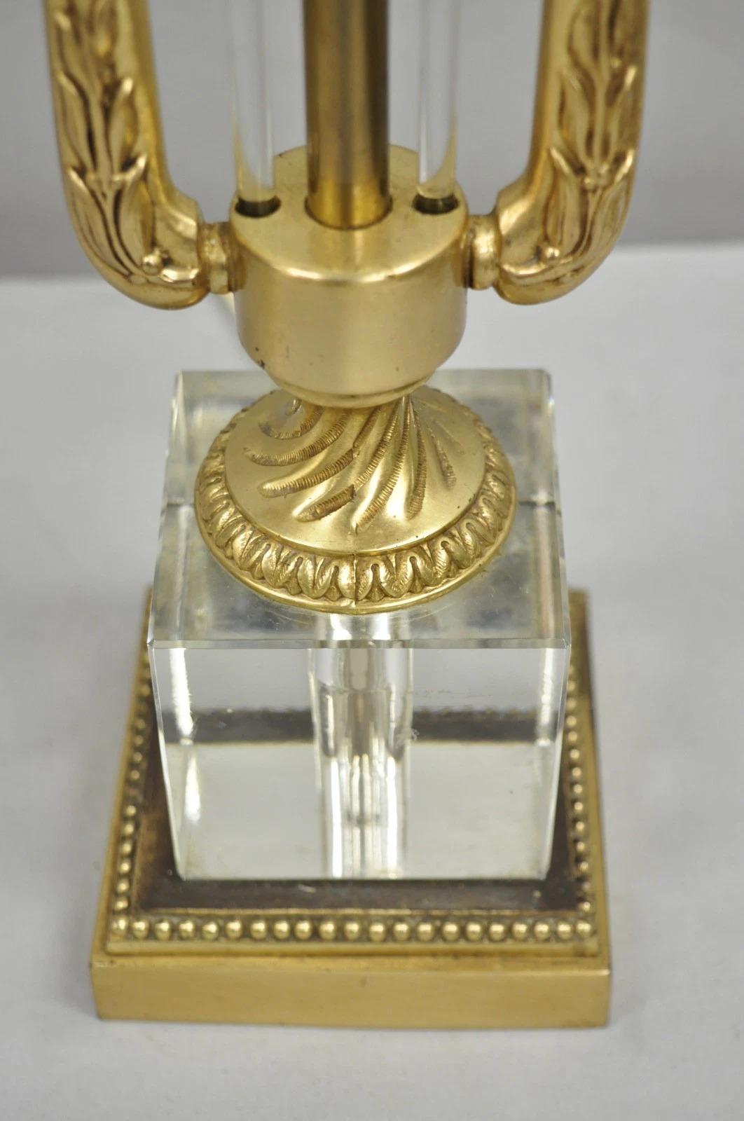 Antigua Lámpara de Sobremesa Imperio Francés de Latón y Cristal Arpa Lira Clásica Pequeña siglo XX en venta